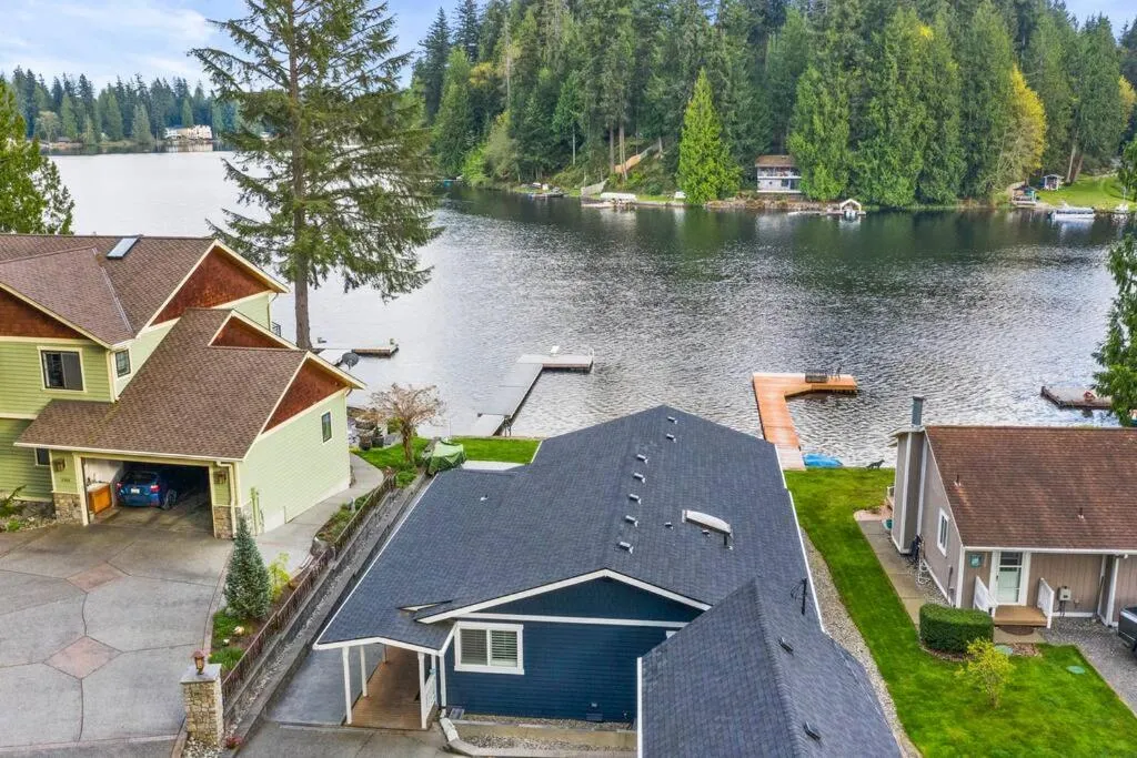 Idyllic Lakeside Getaway - Hidden Gem