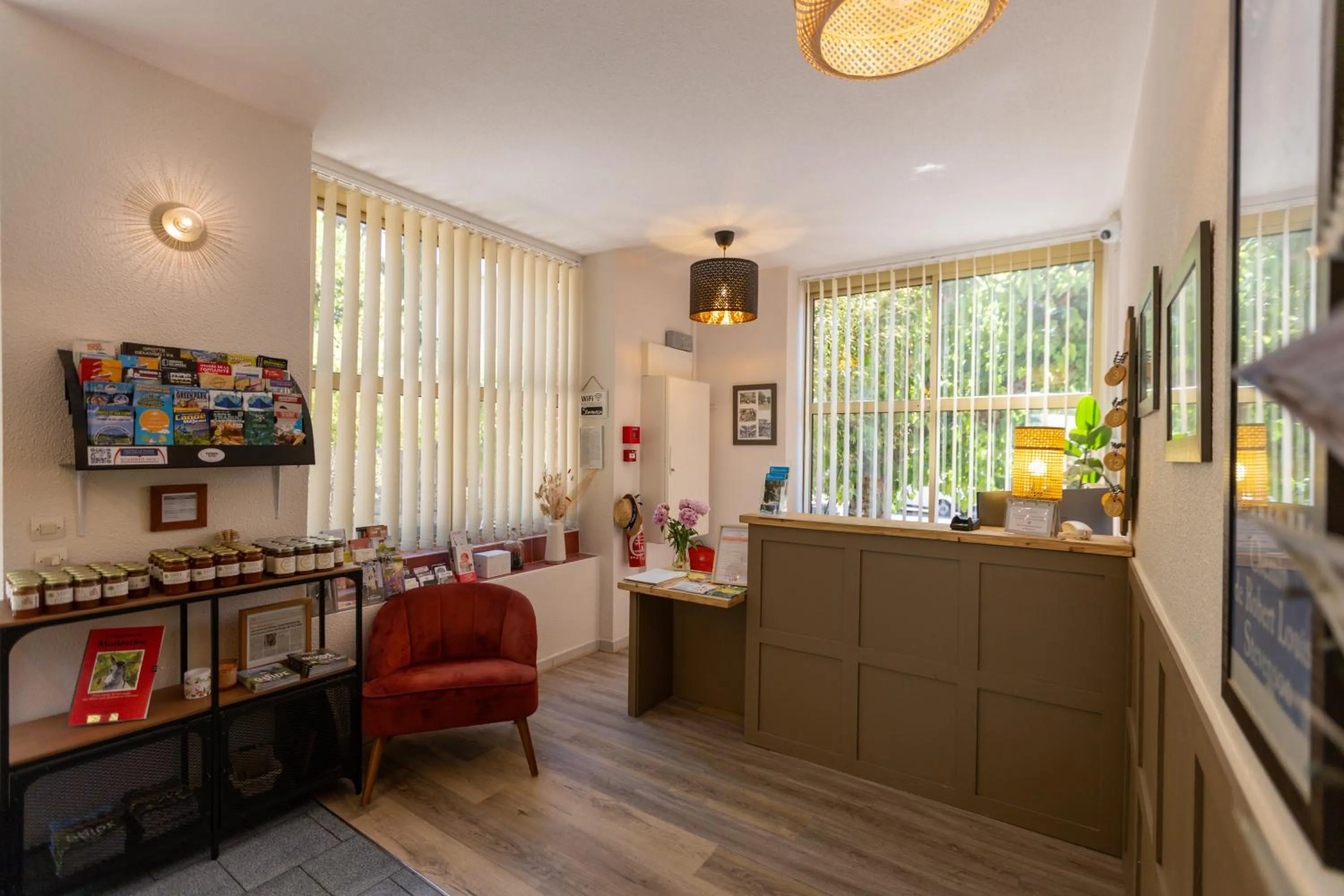 Property building in Hotel Les Bellugues