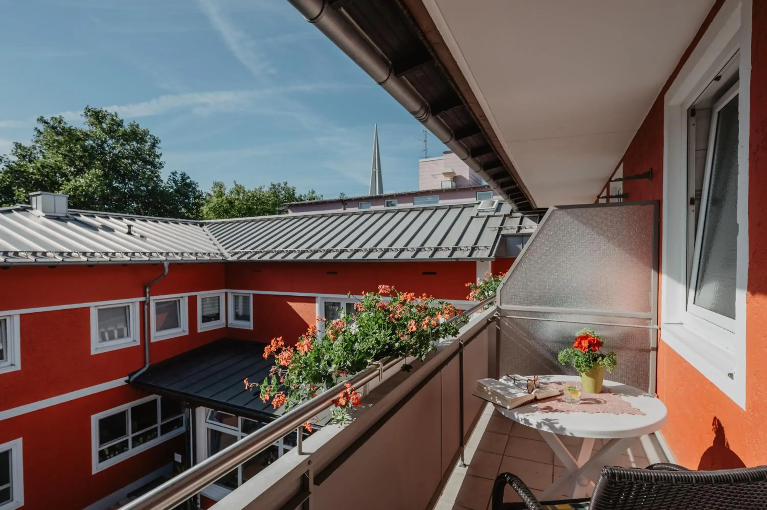 Single Room with Balcony - single occupancy in Haus Hildegard Single Room with Balcony - single occupancy in Haus Hildegard