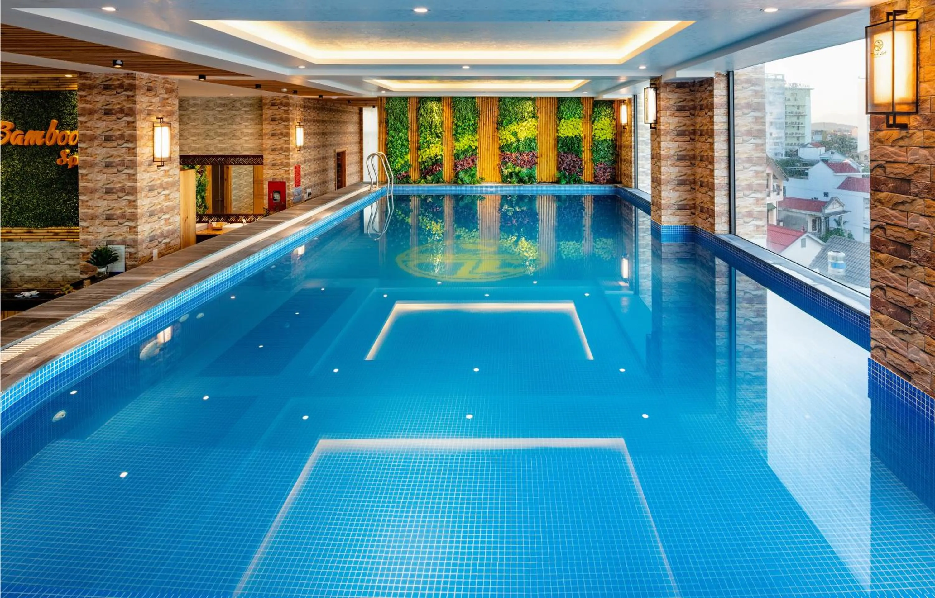 Pool view in Thanh Lich Royal Boutique