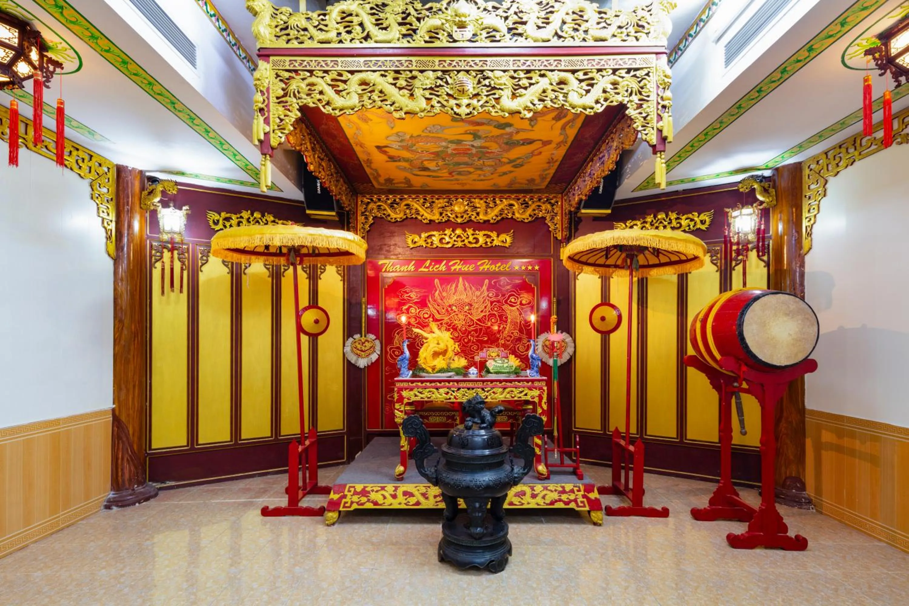 Restaurant/places to eat in Thanh Lich Royal Boutique