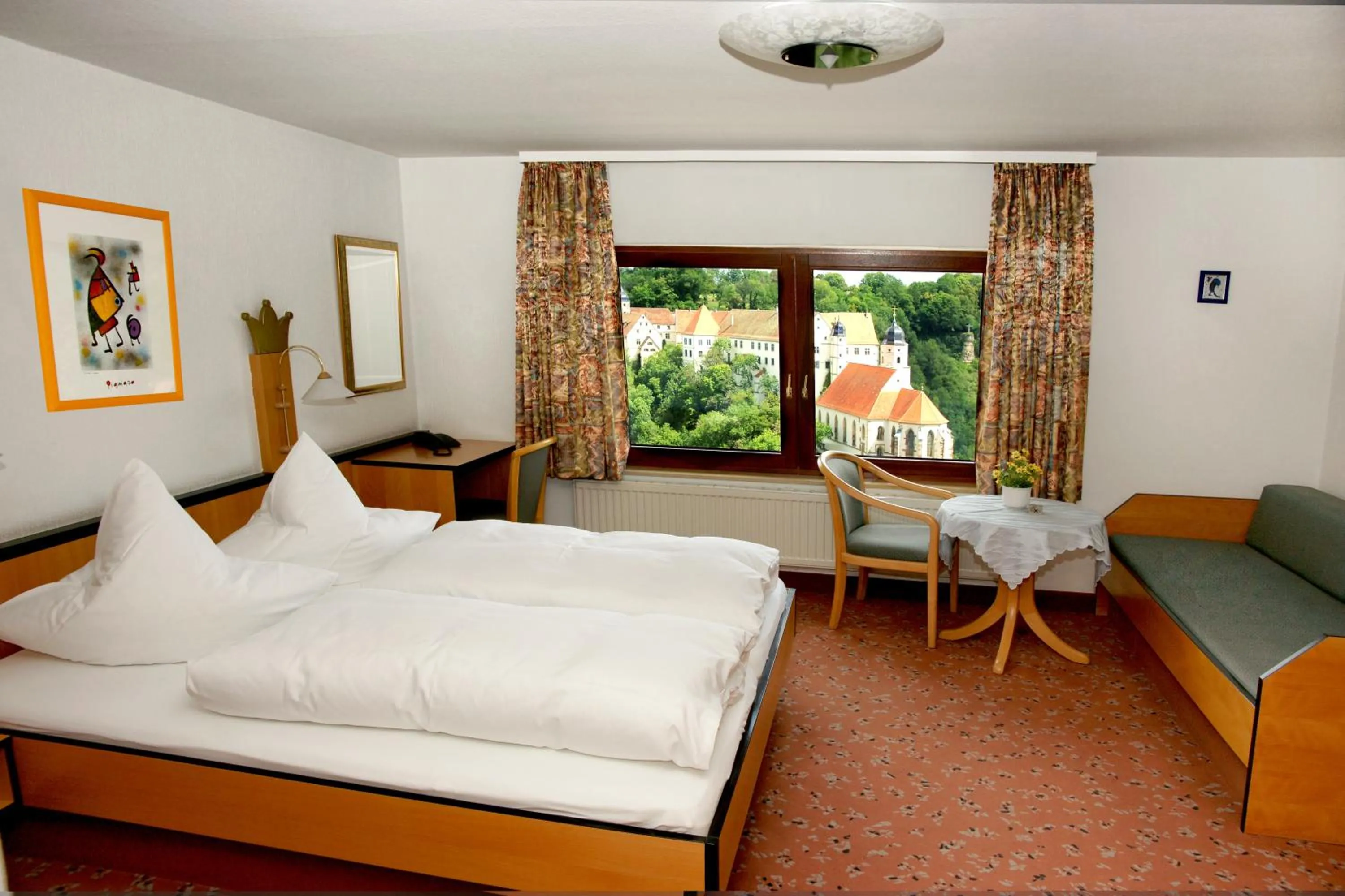 Day, Bed in Hotel Krone