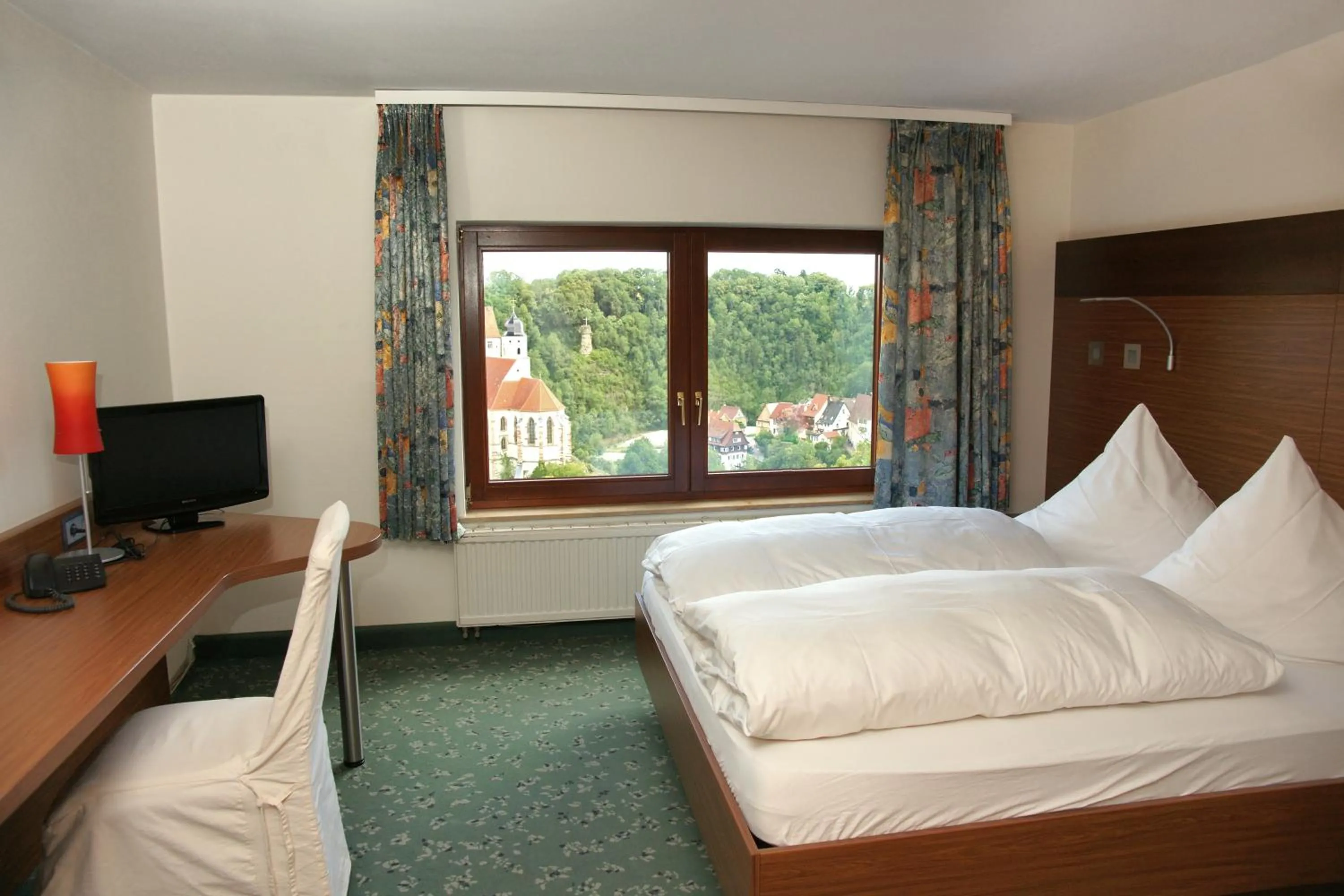 Day, Bed in Hotel Krone