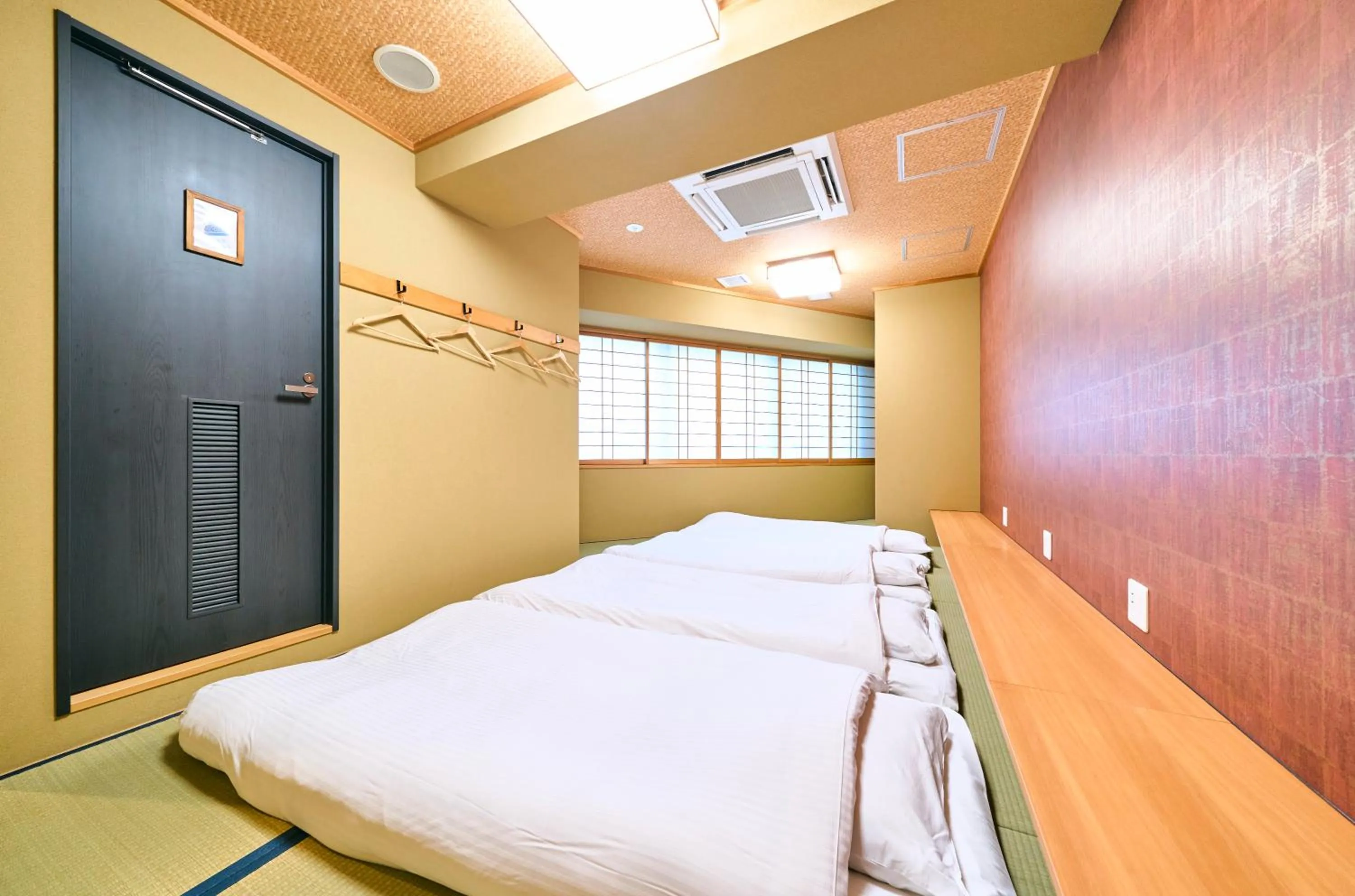 Photo of the whole room, Bed in COGO TENNOJI