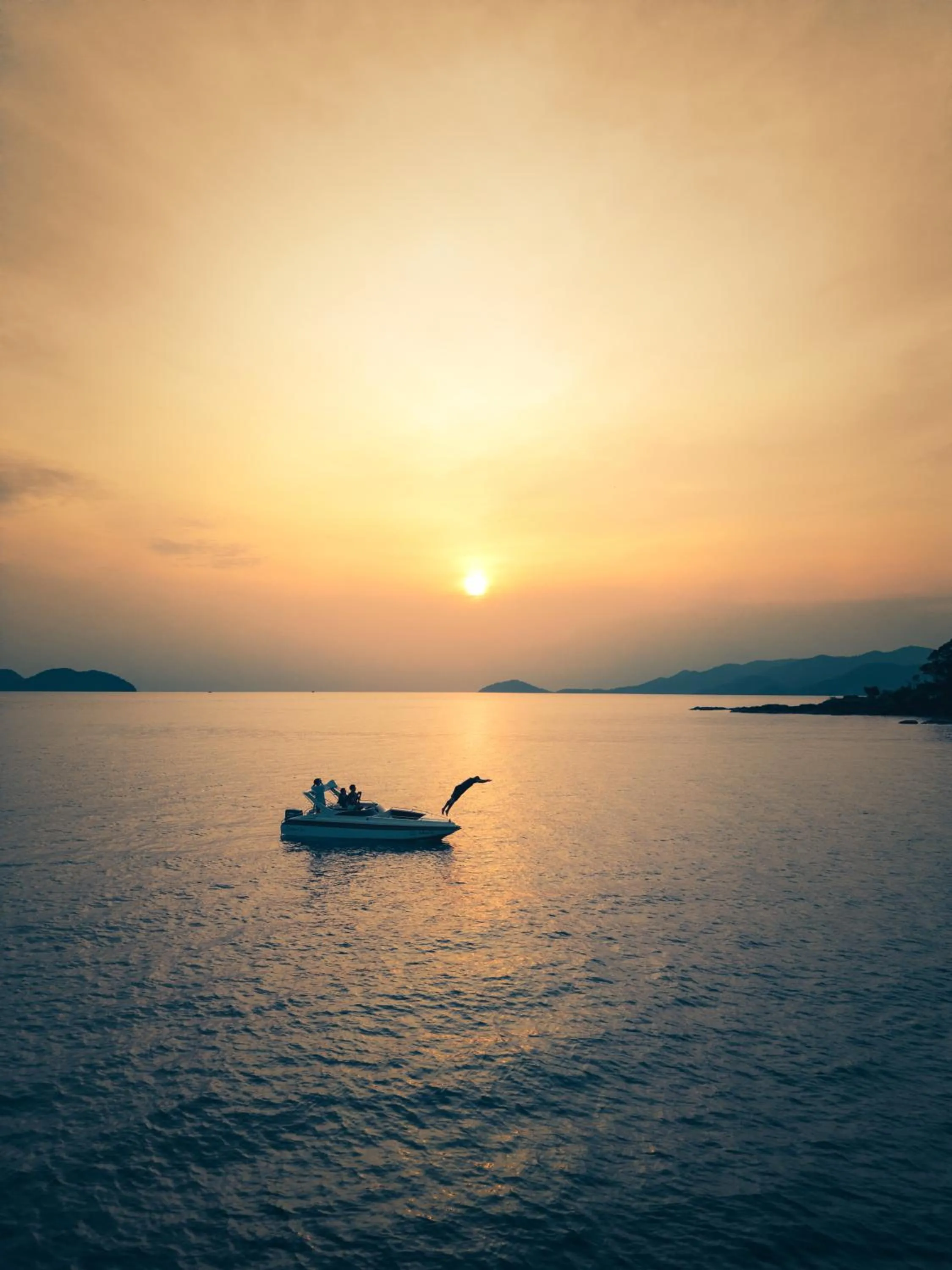 Sunrise in Kooncharaburi Resort - Koh Chang