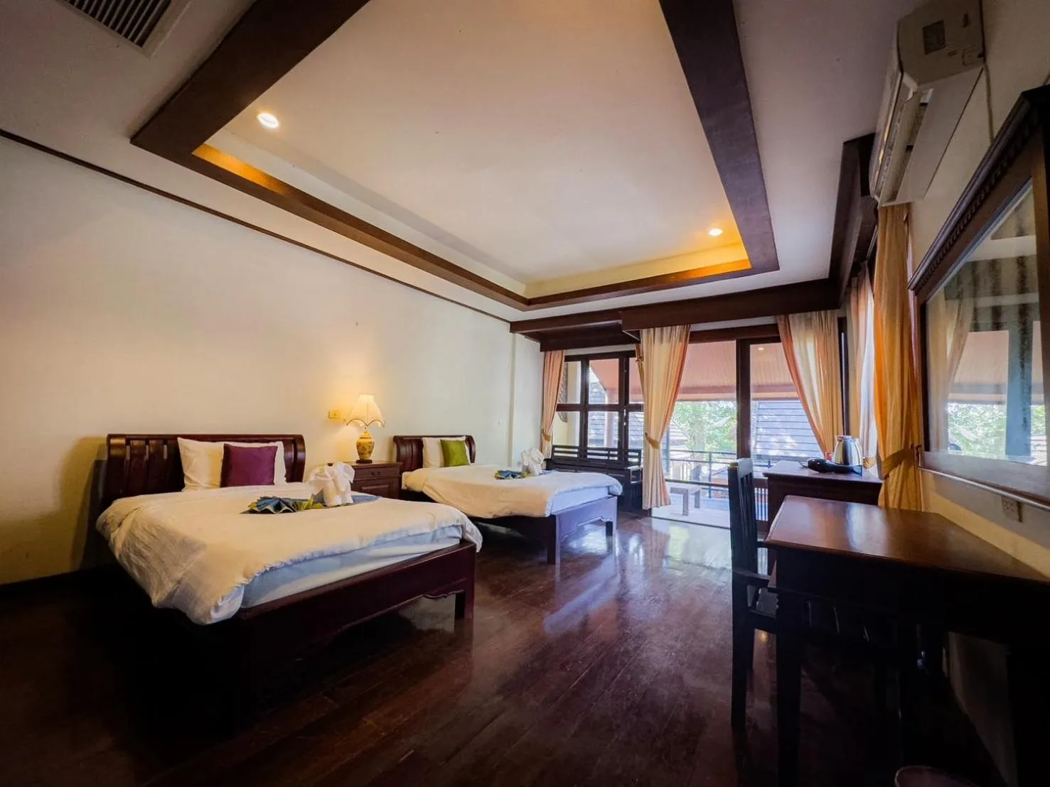 Bed in Kooncharaburi Resort - Koh Chang