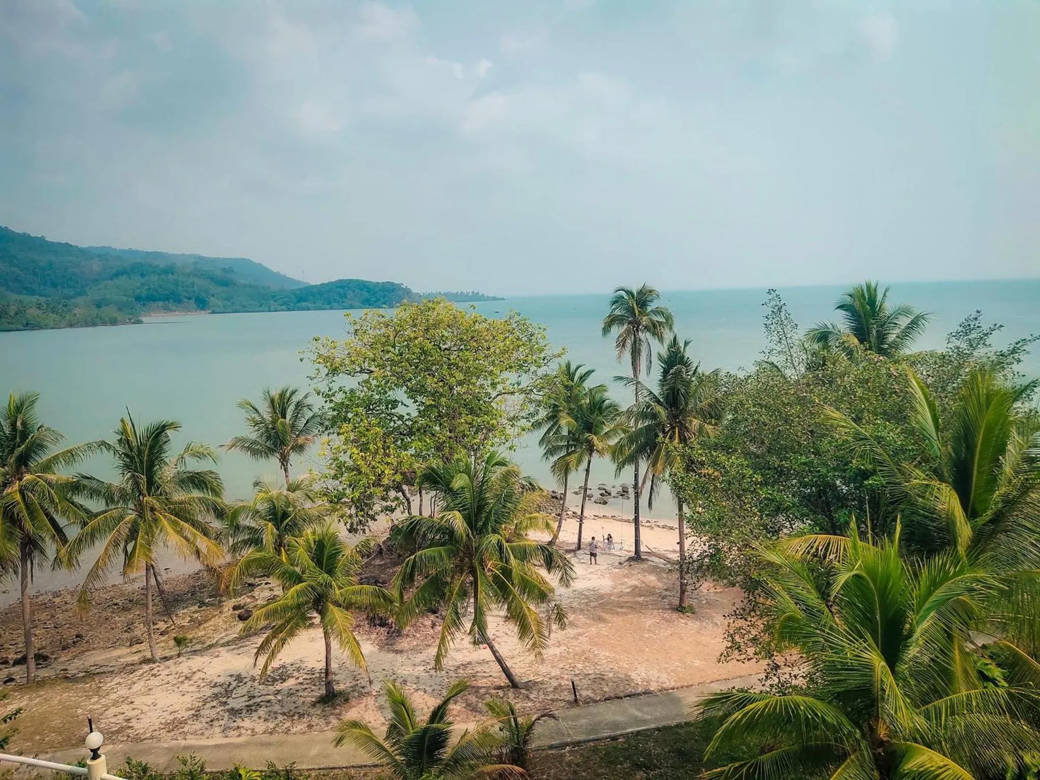 Beach in Kooncharaburi Resort - Koh Chang