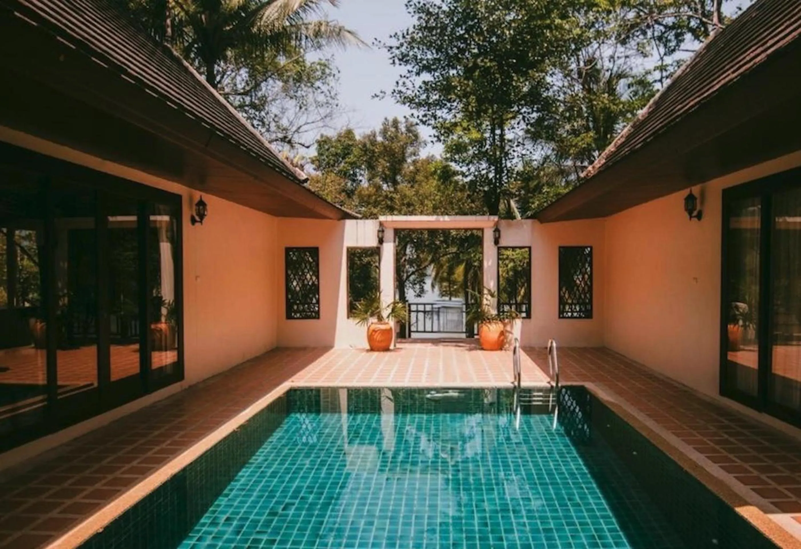 Swimming pool in Kooncharaburi Resort - Koh Chang