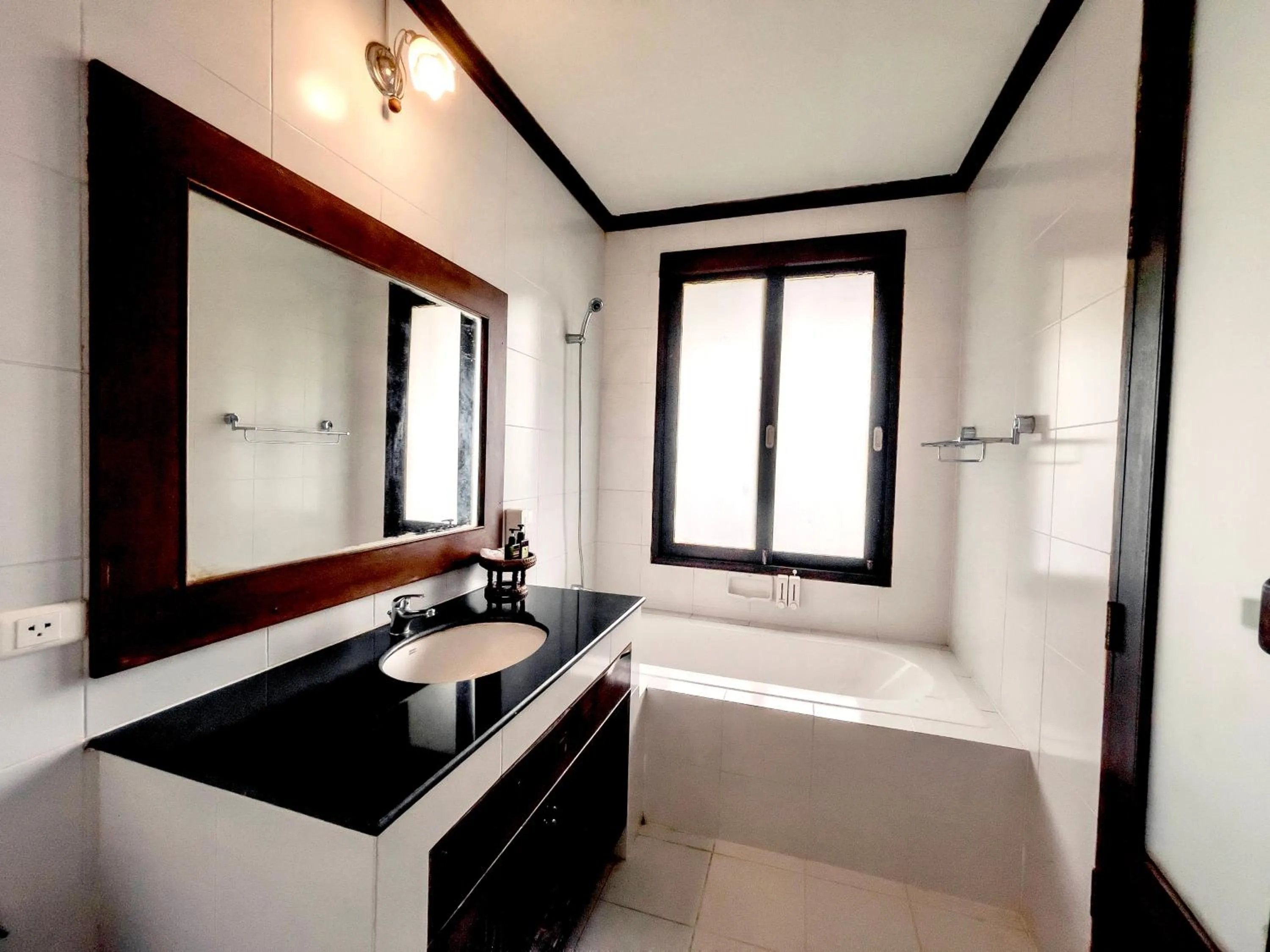 Bathroom in Kooncharaburi Resort - Koh Chang