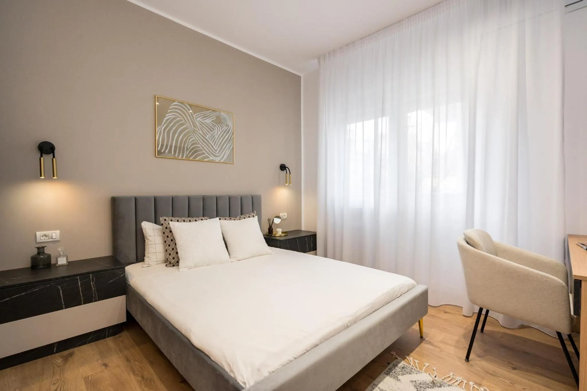 Crystal 3BDR Apartment In Center