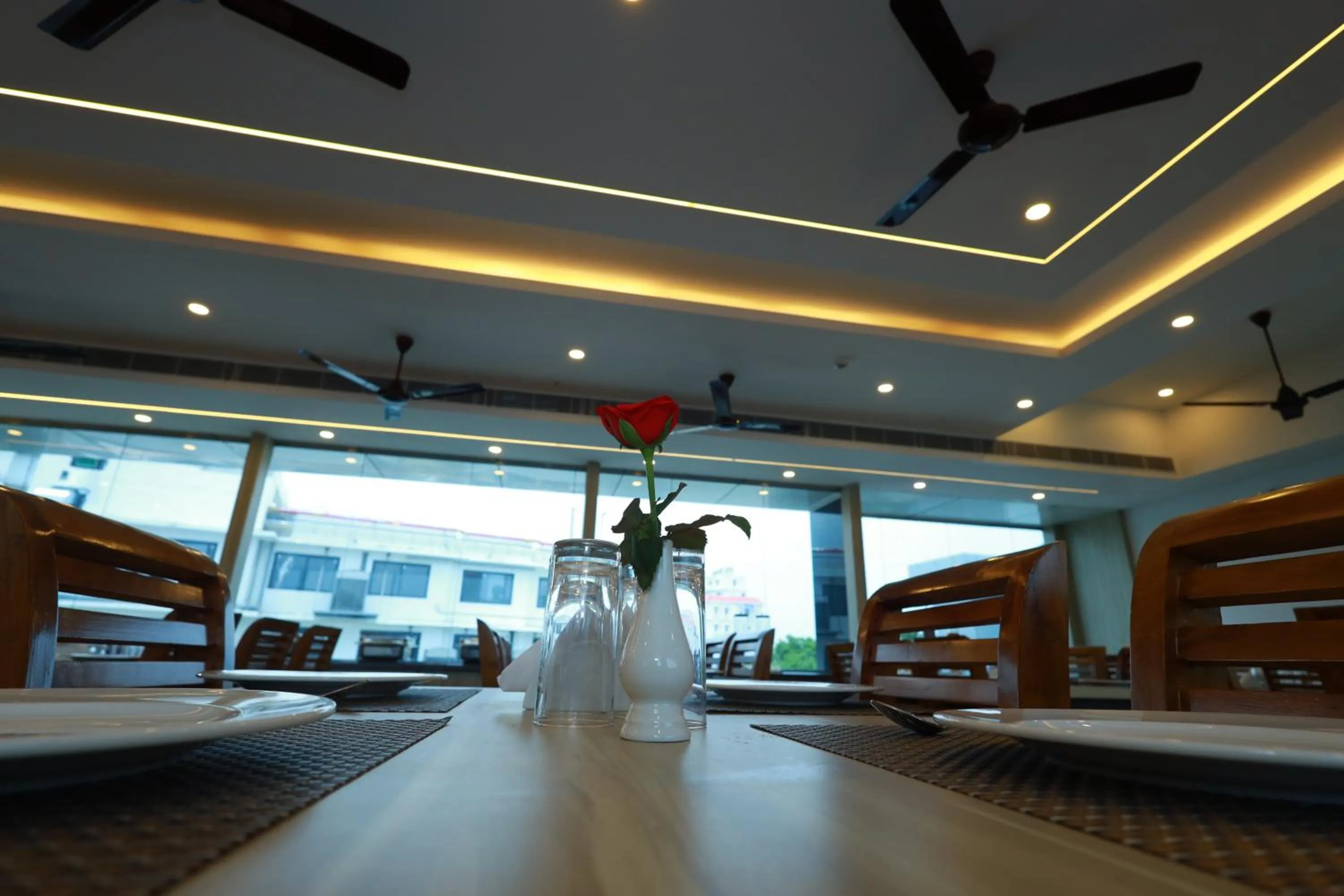 Restaurant/places to eat in Goodland Elegance