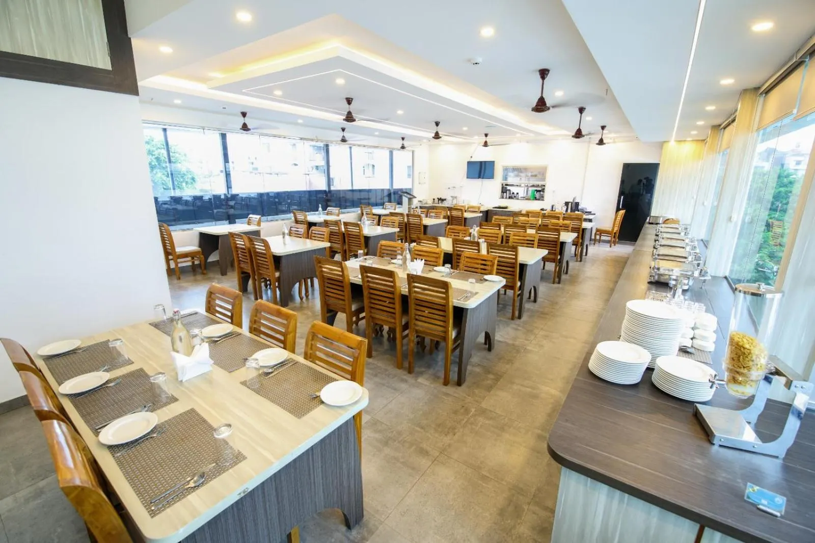 Restaurant/places to eat in Goodland Elegance