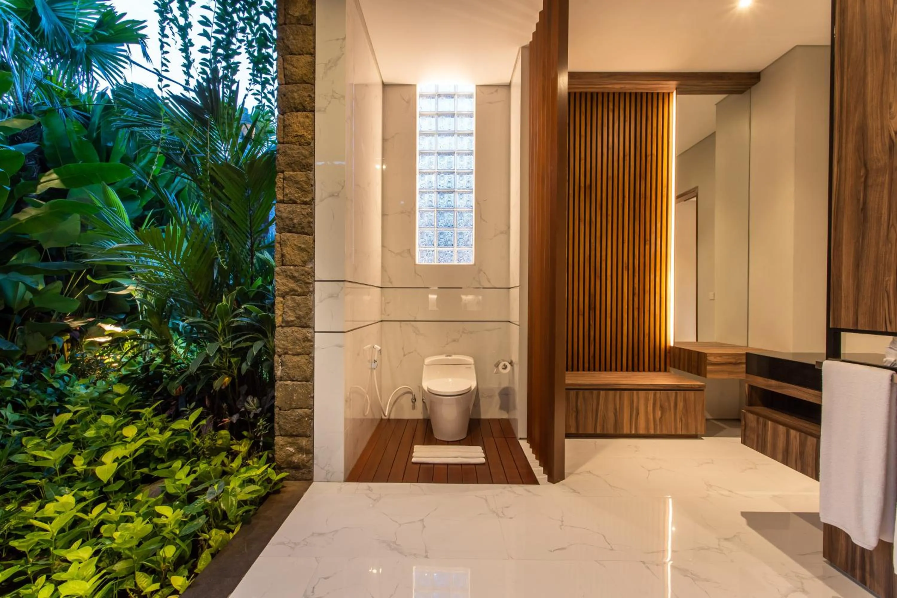 Toilet in The Amarta Villa