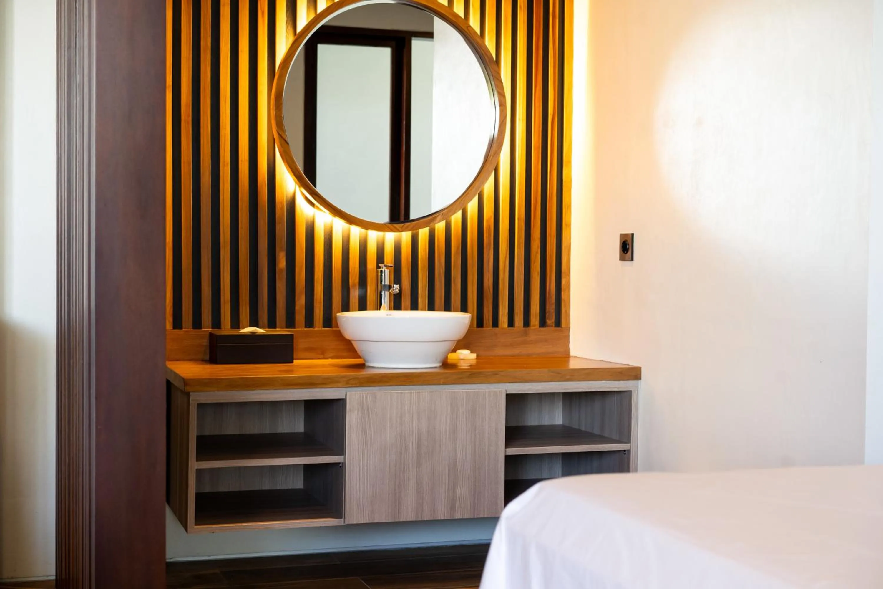 Spa and wellness centre/facilities, Bed in The Amarta Villa