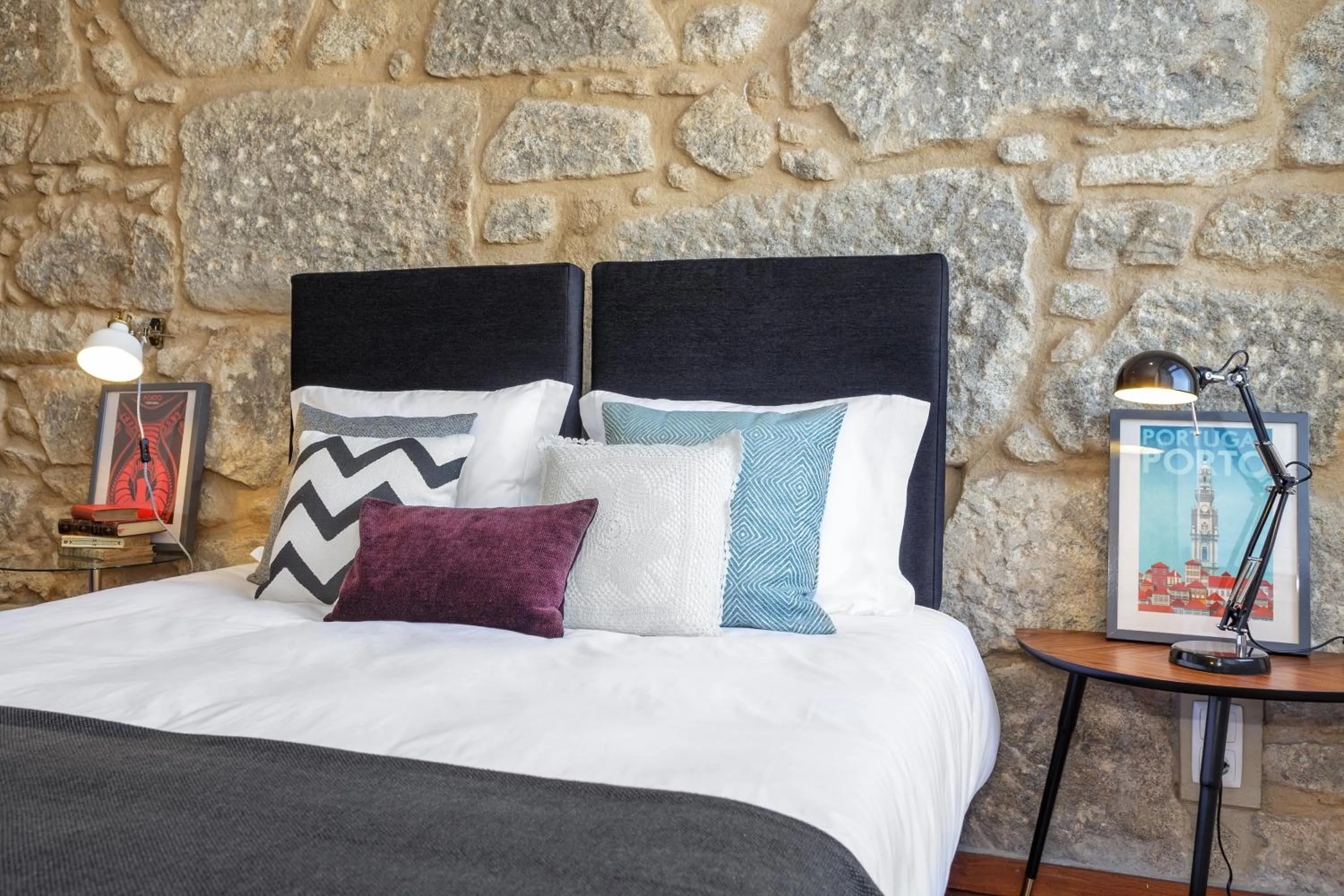 Bedroom, Bed in Oporto Chic & Cozy Studio Apartments