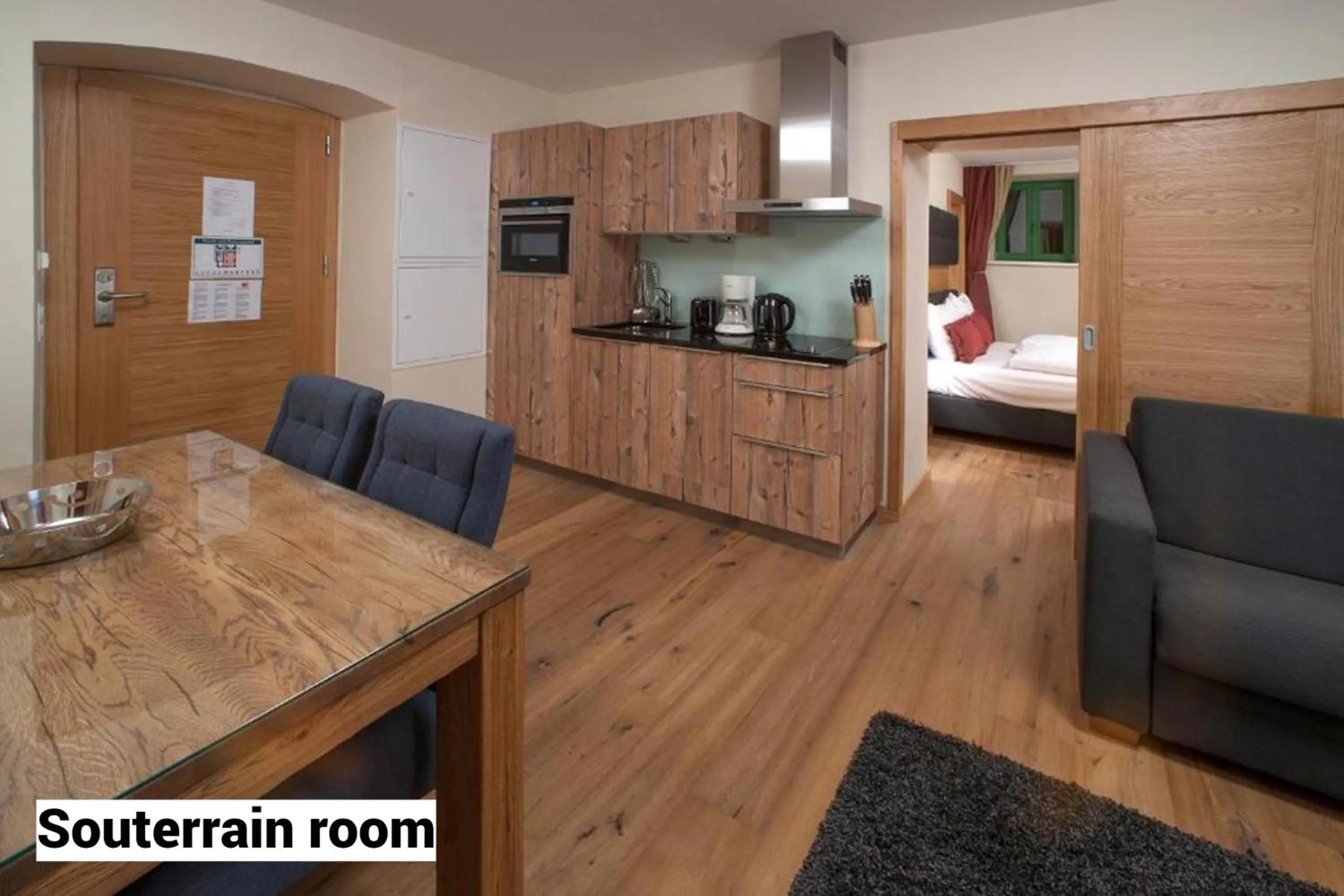 Kitchen or kitchenette, Bed in The House Zell am See