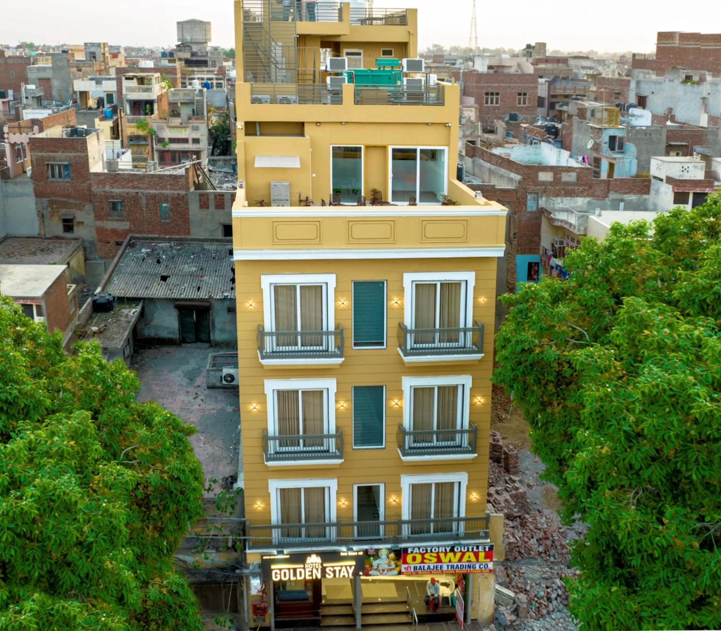 Property building in Hotel Golden Stay