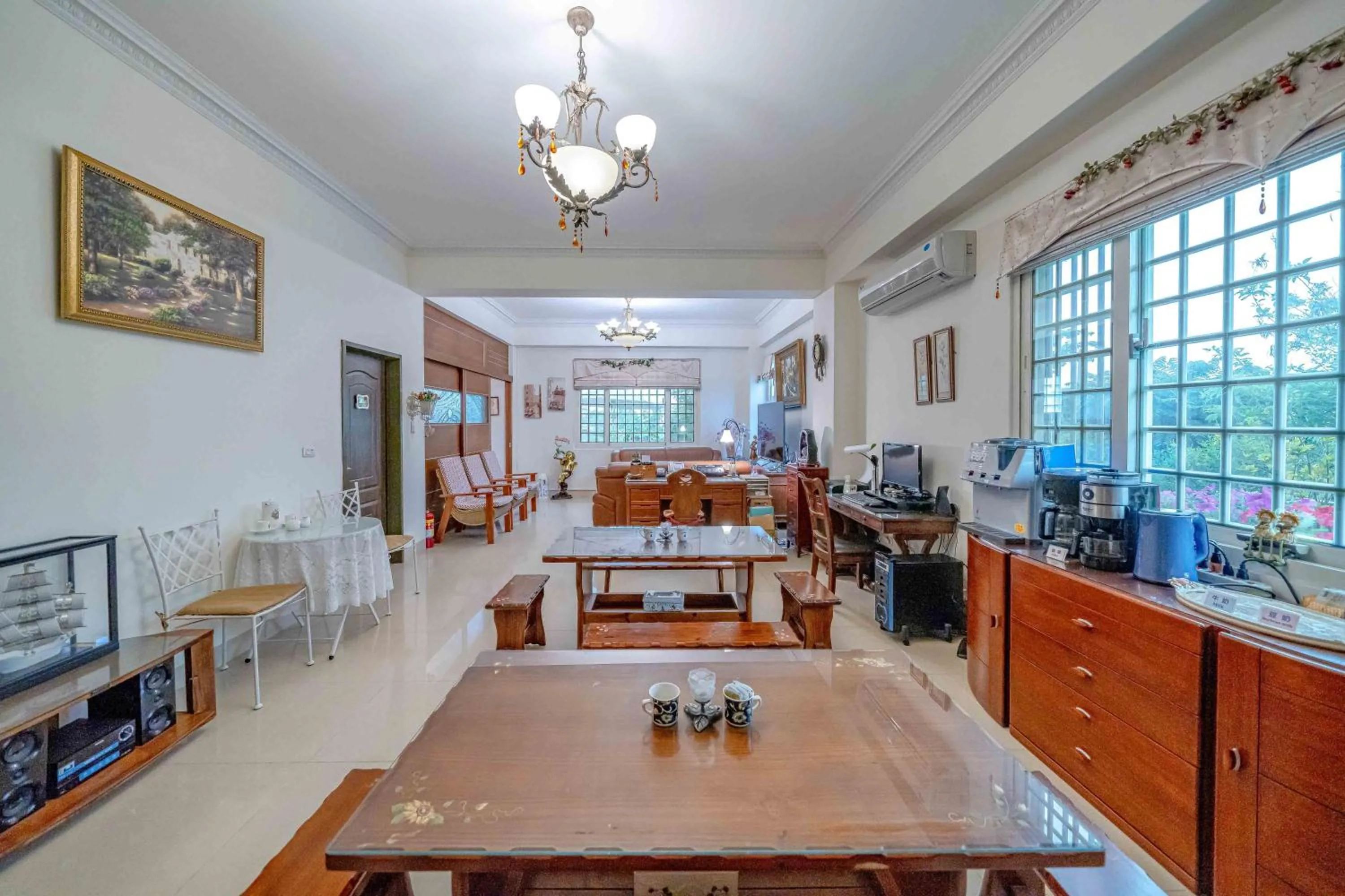 Restaurant/places to eat in Evergreen Garden House