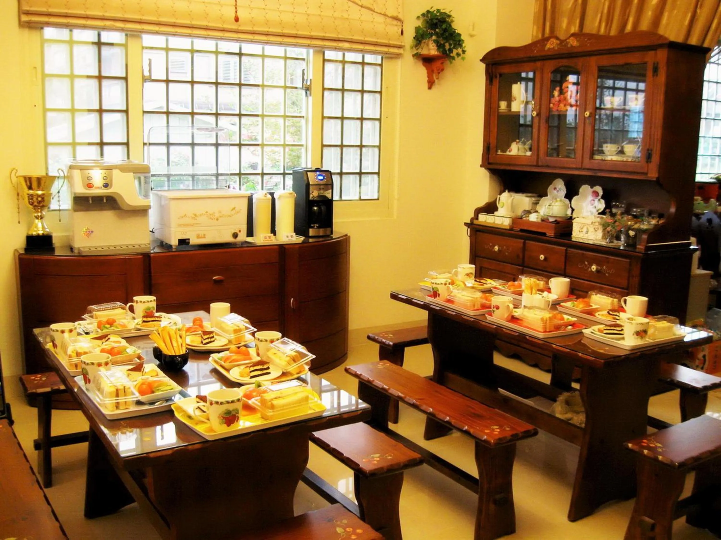 Property building in Evergreen Garden House