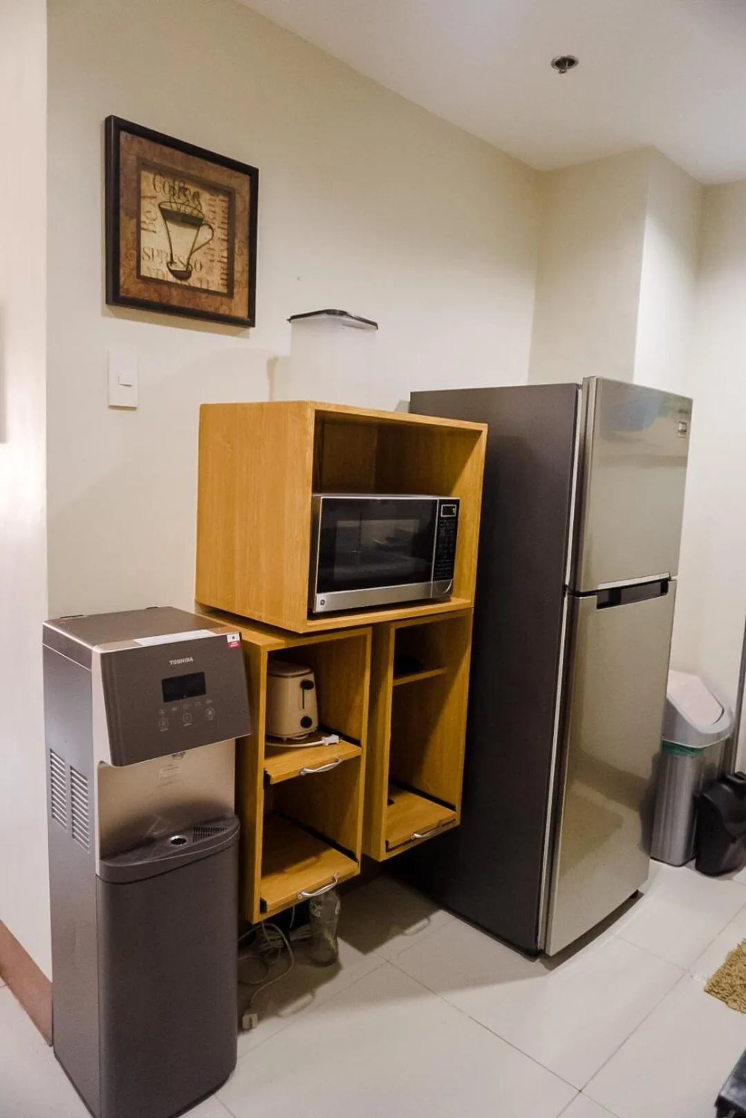 minibar in 2 Bedroom Condo @ Midpoint Residences w/ City View