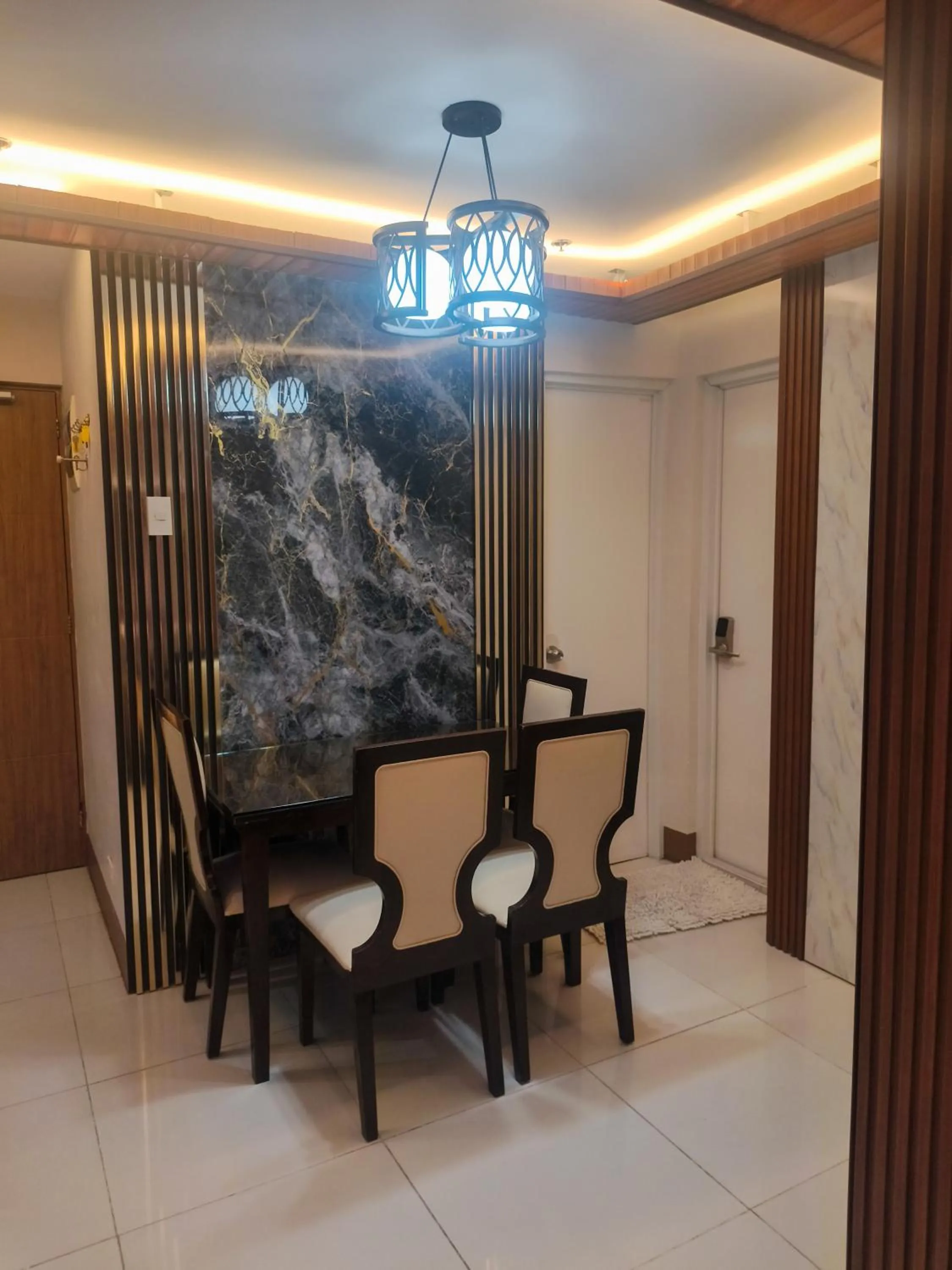 2 Bedroom Condo @ Midpoint Residences w/ City View