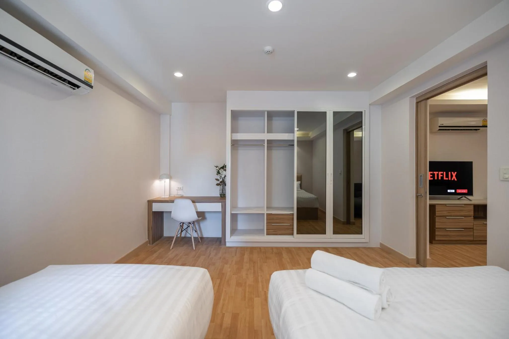 Photo of the whole room, Bed in Exoresidence The Heart of Chinatown