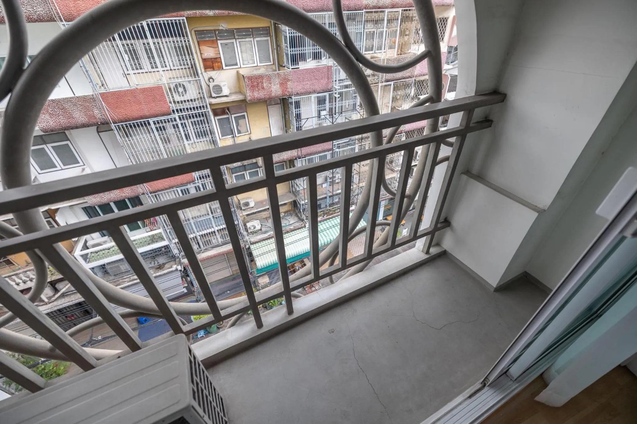 Balcony/Terrace in Exoresidence The Heart of Chinatown