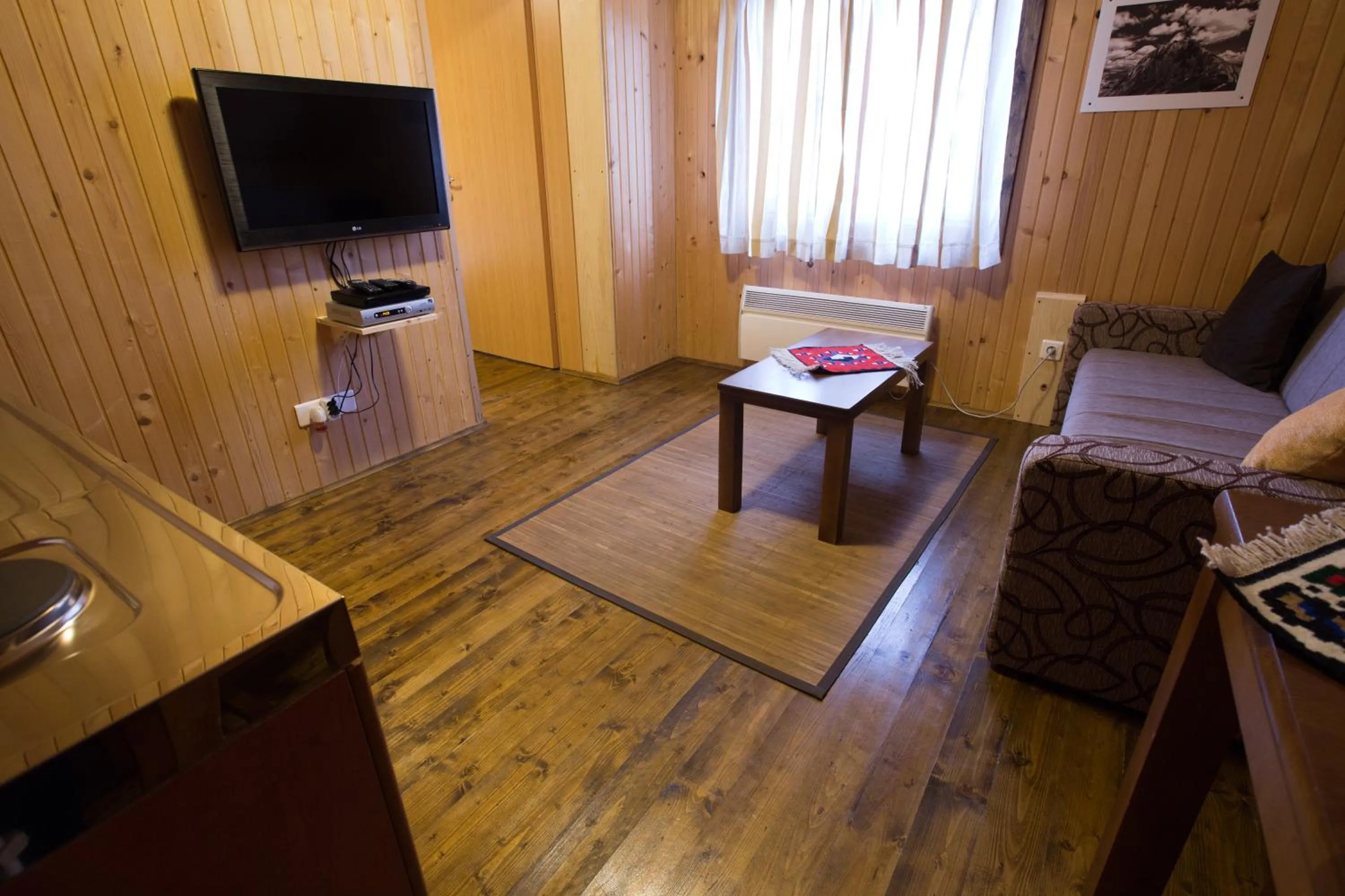 TV and multimedia in Apartments Peaks