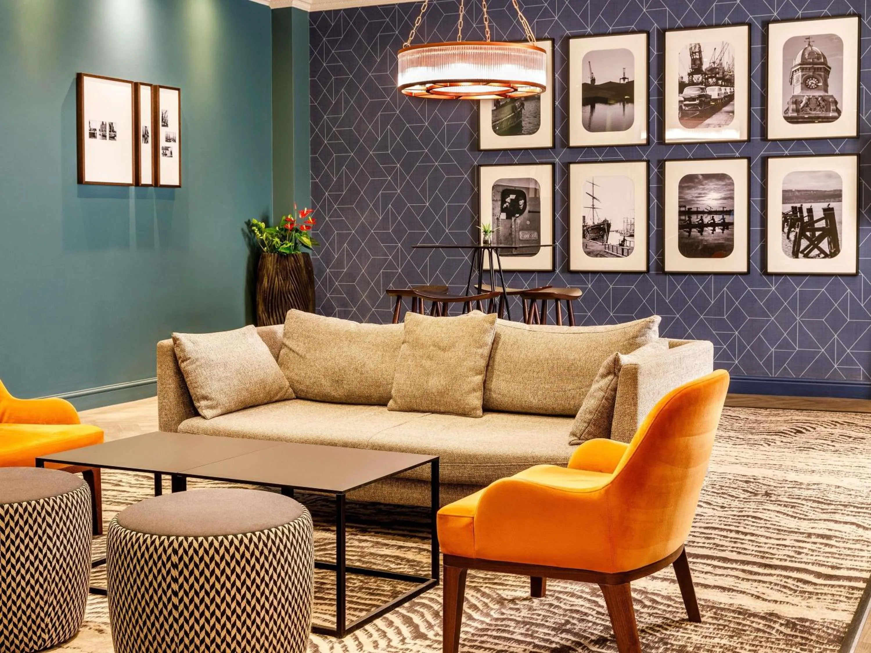 Property building in Mercure Cardiff North Hotel