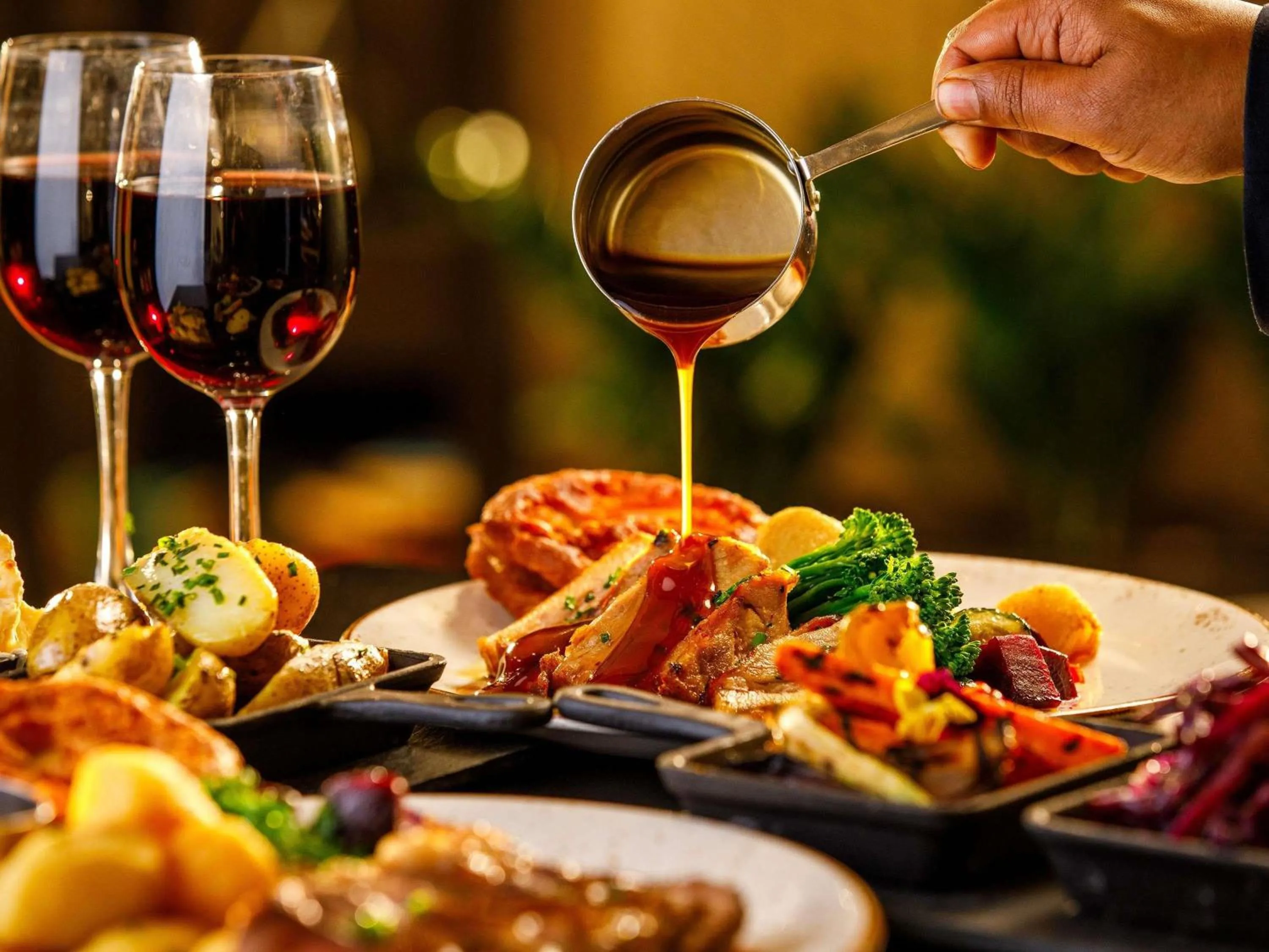 Restaurant/places to eat in Mercure Cardiff North Hotel