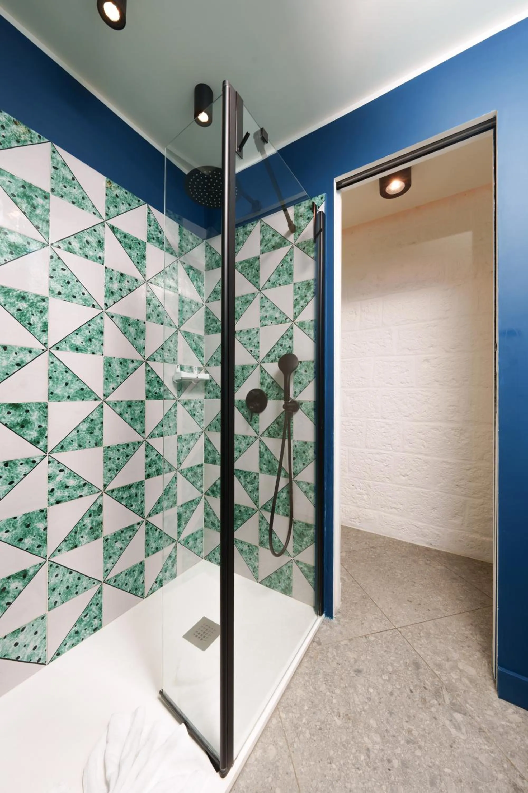 Shower in 1912 Relais - Sorrento Coast