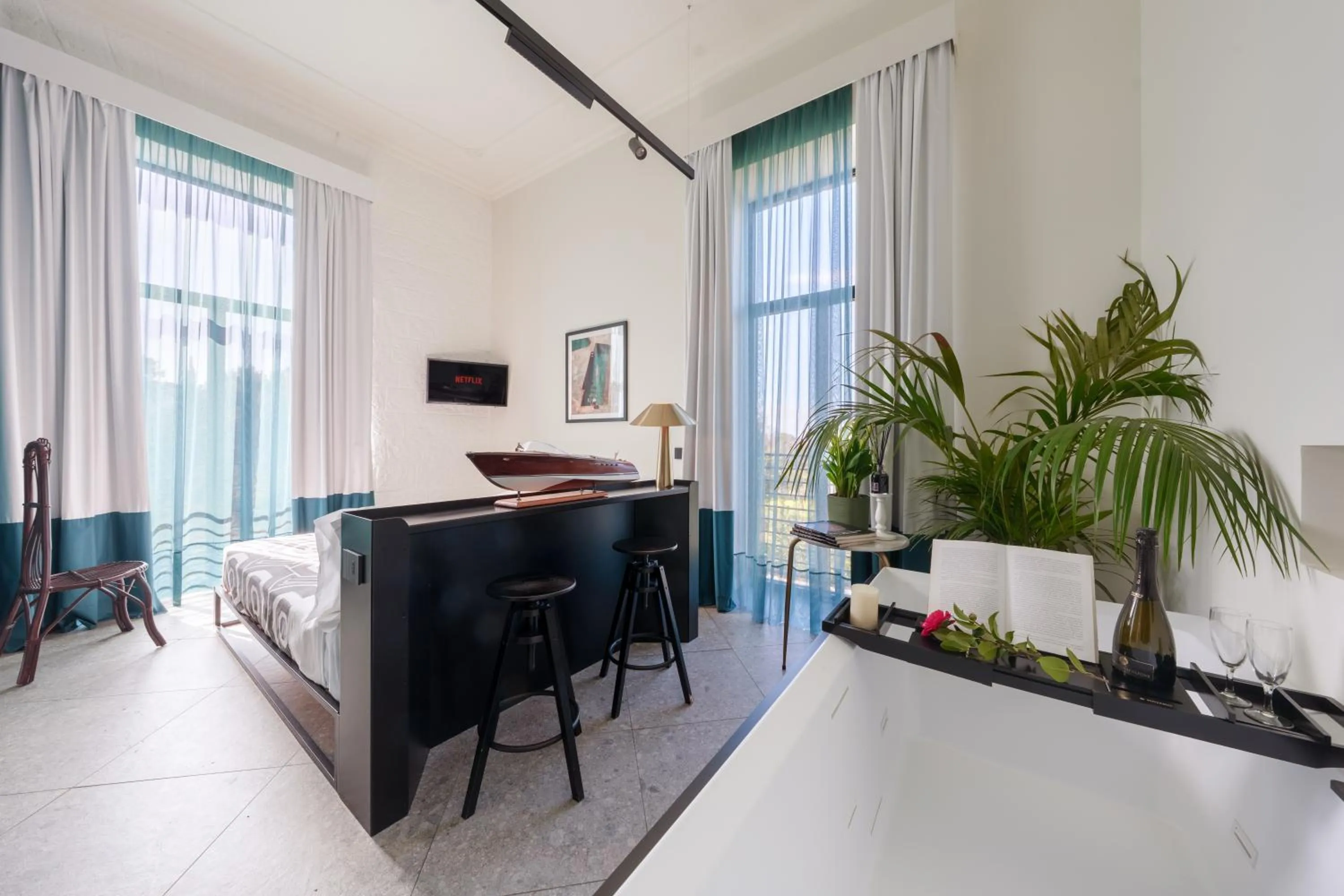 Bed in 1912 Relais - Sorrento Coast