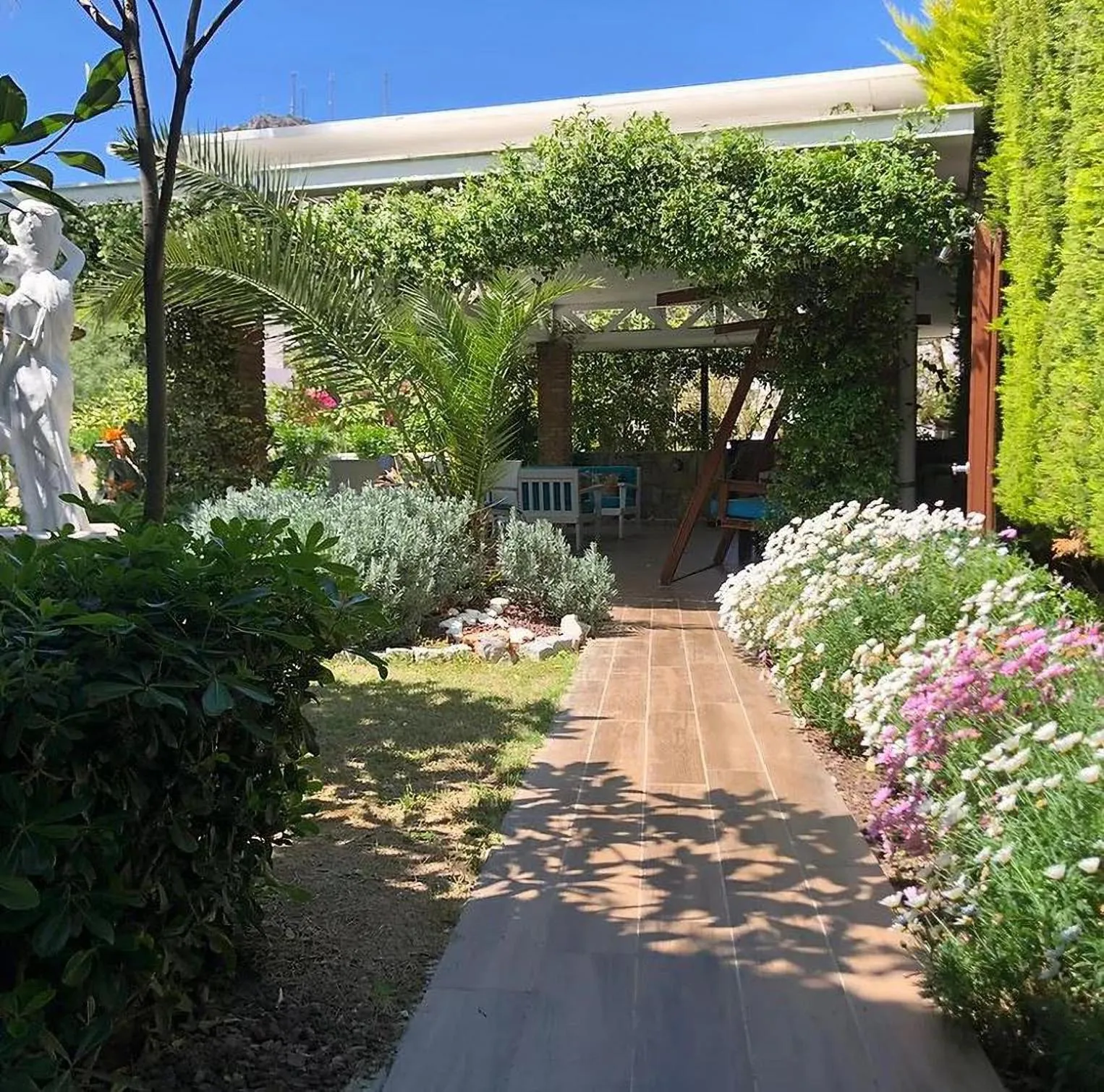 Seating area in Liona Hotel & SPA