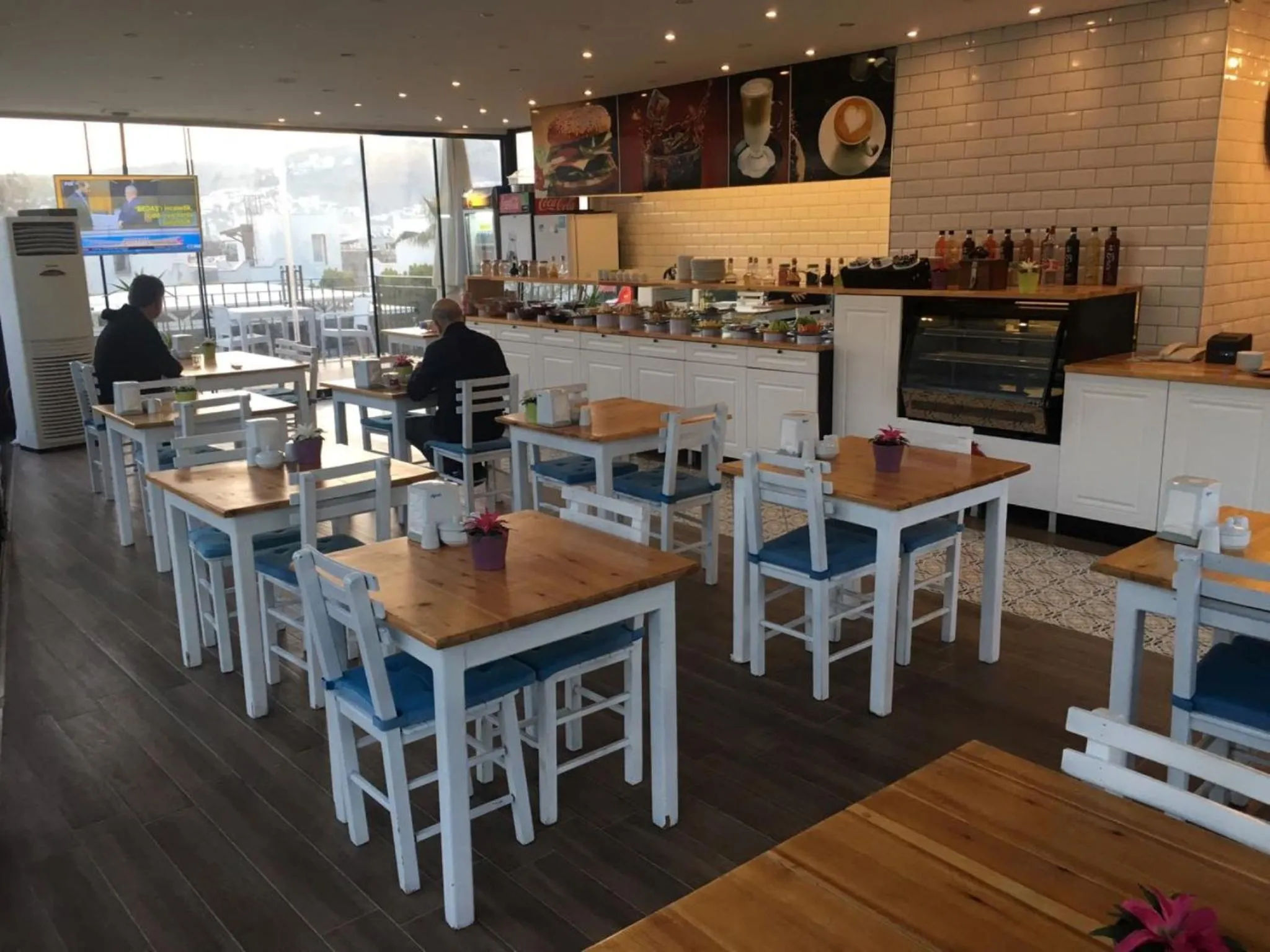 Restaurant/places to eat in Liona Hotel & SPA