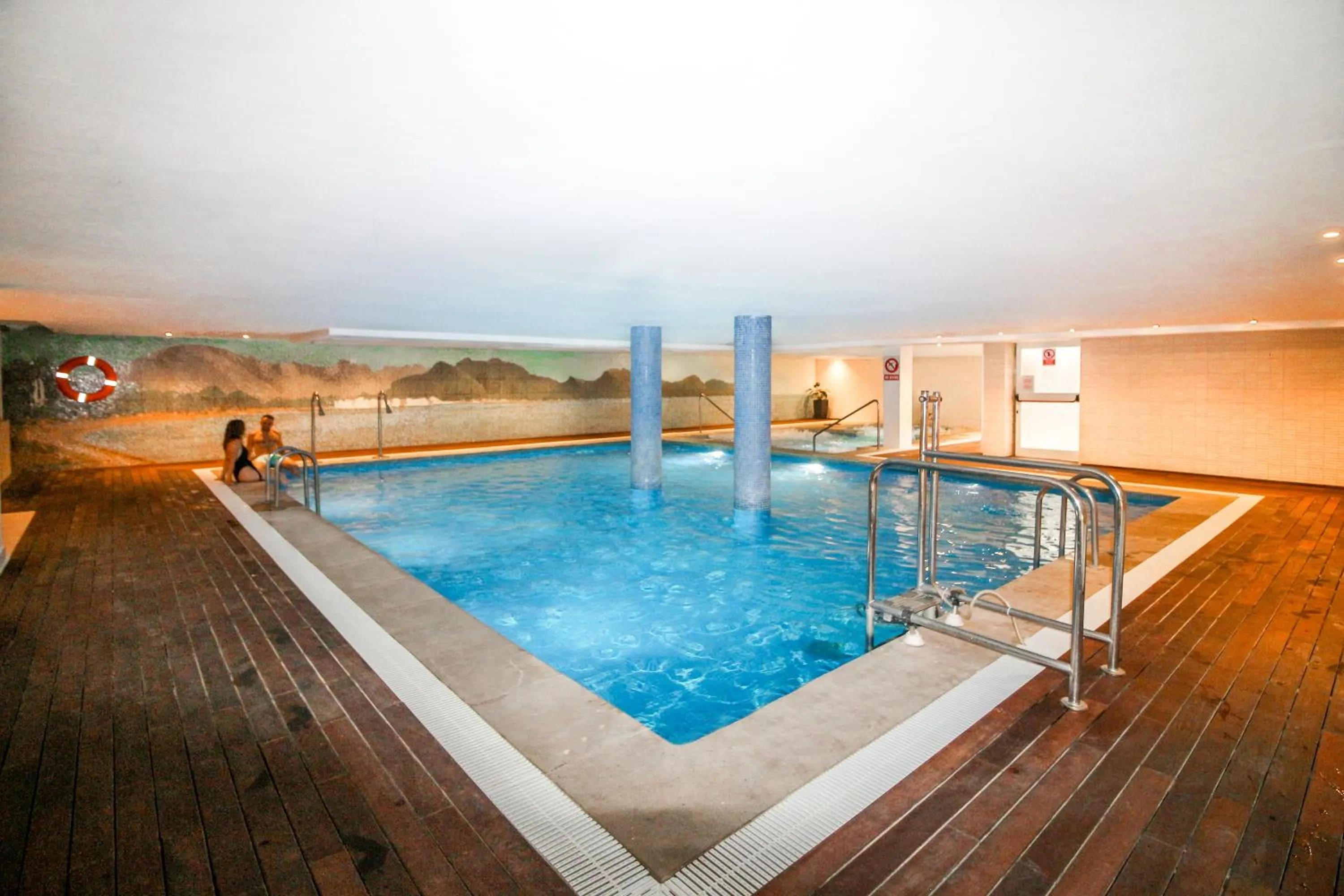 Swimming pool in Duvabitat Apartments