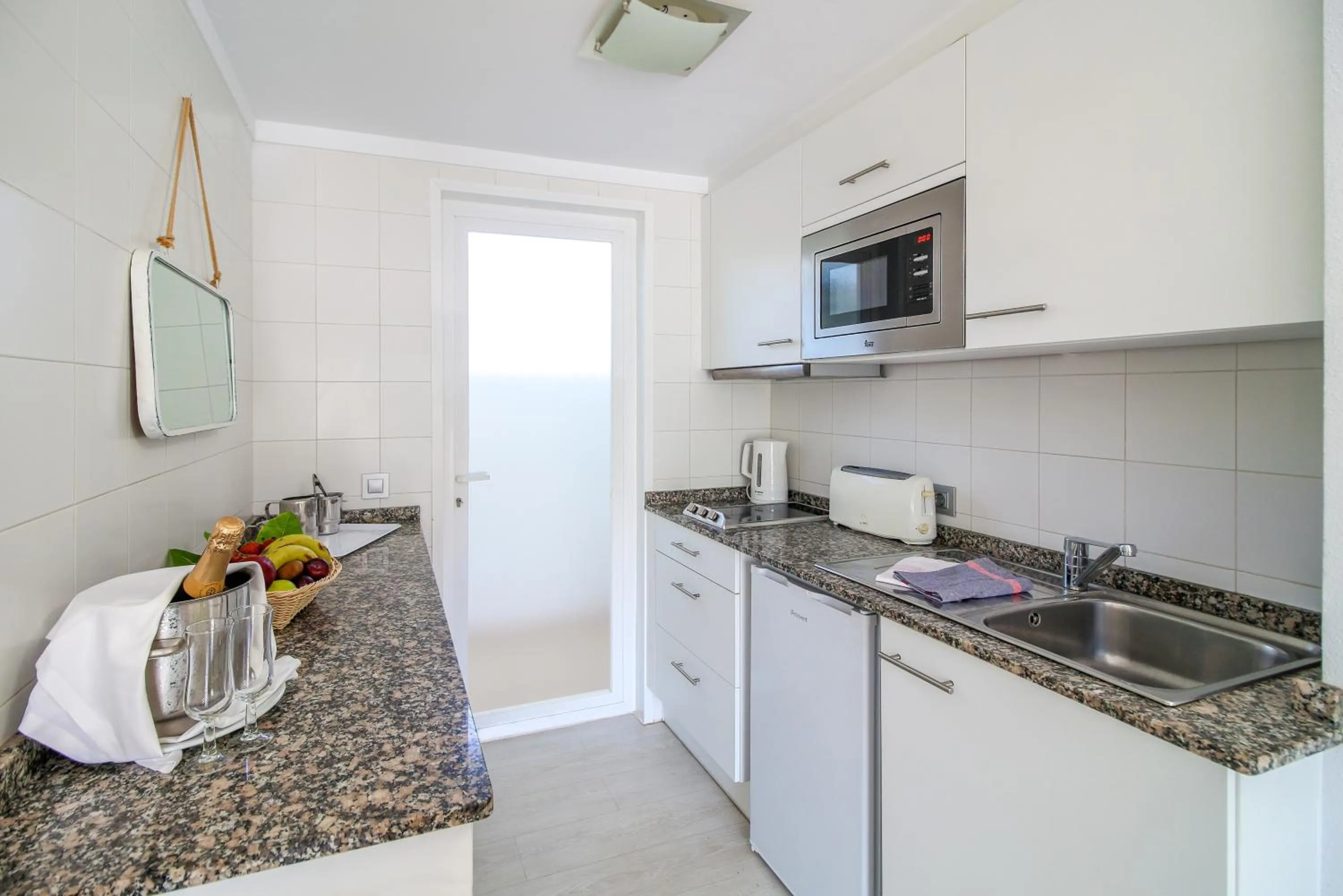 Kitchen or kitchenette in Duvabitat Apartments