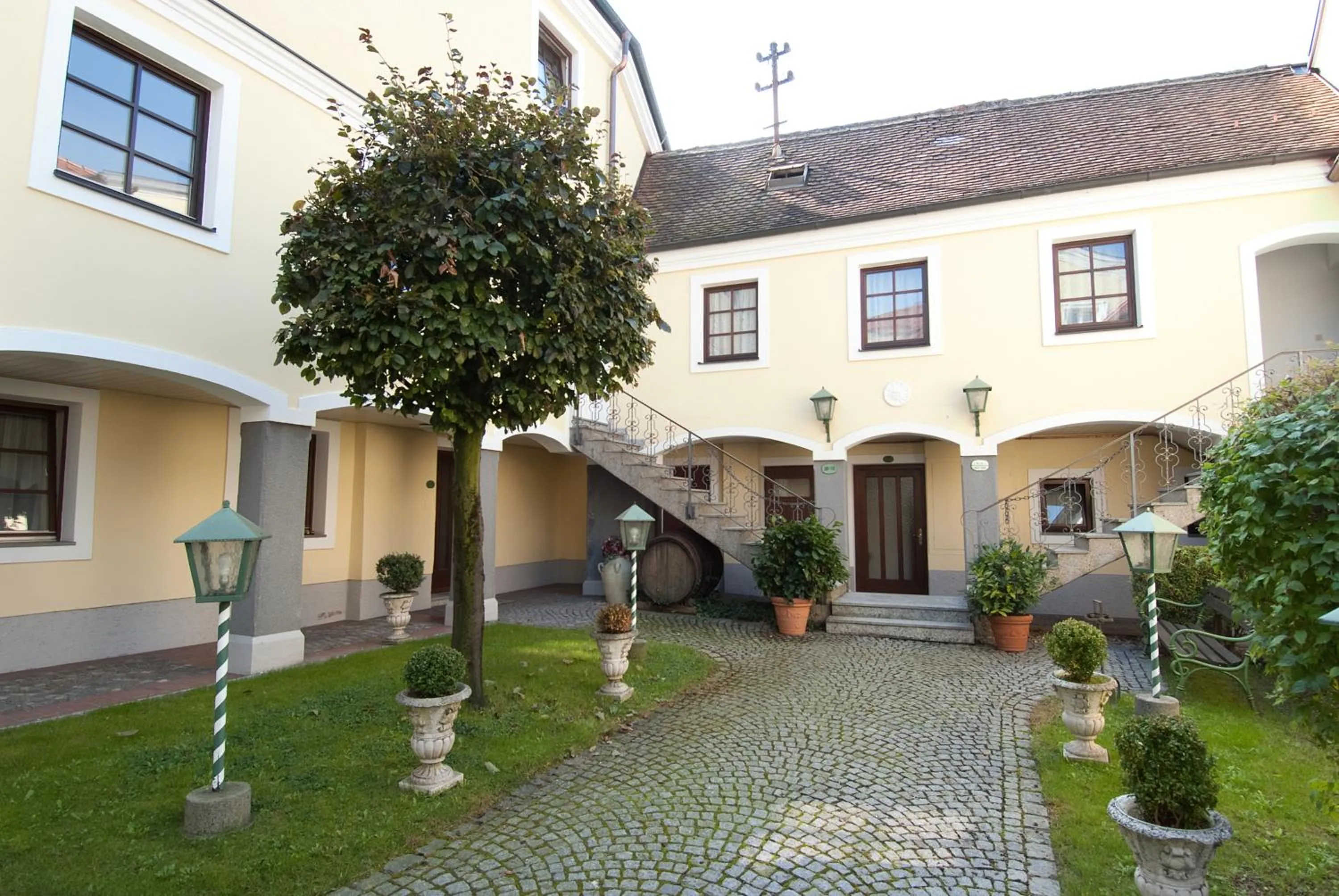 Property building in Hotel Biedermeier Hof