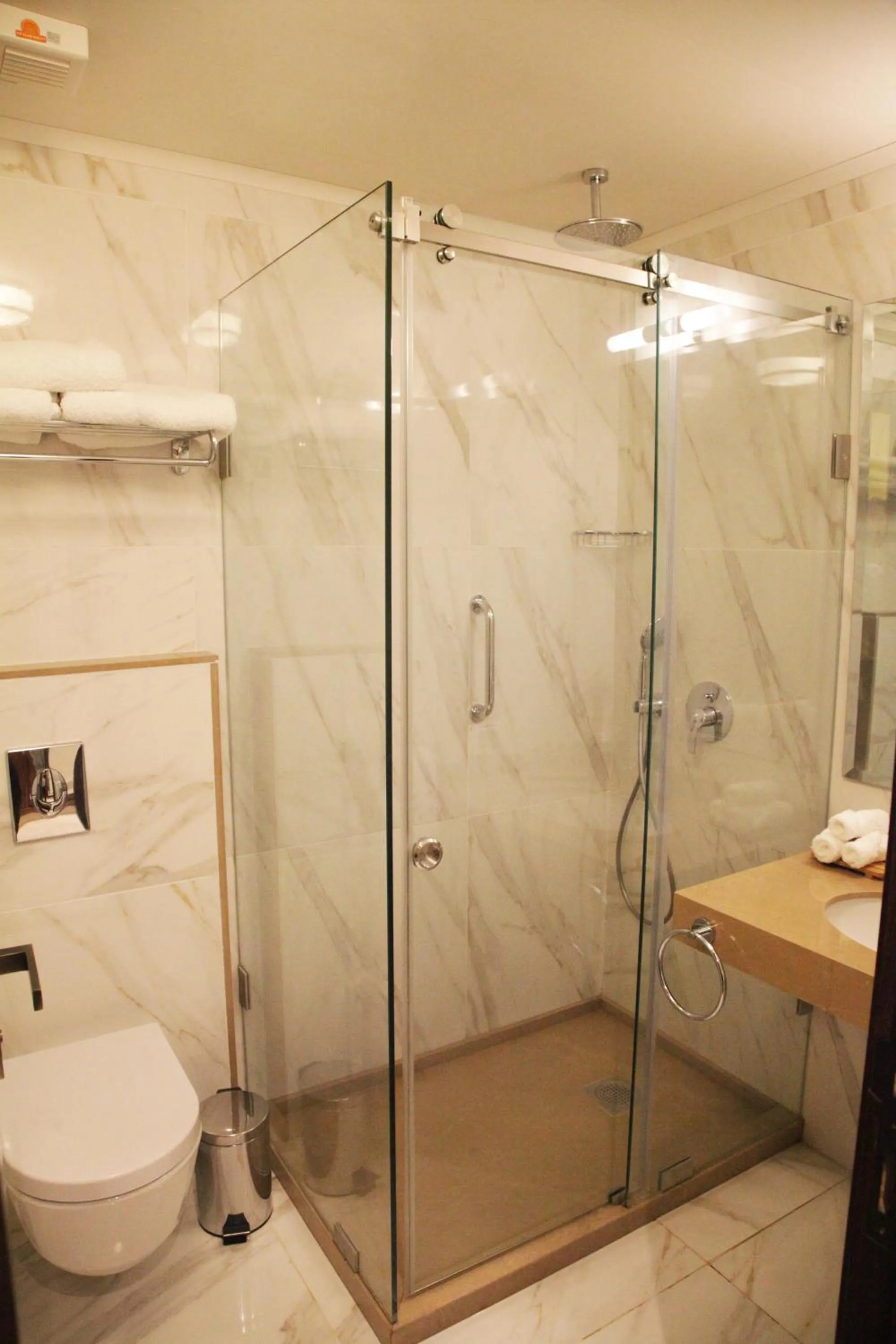 Shower in Grand Concerto Hotel