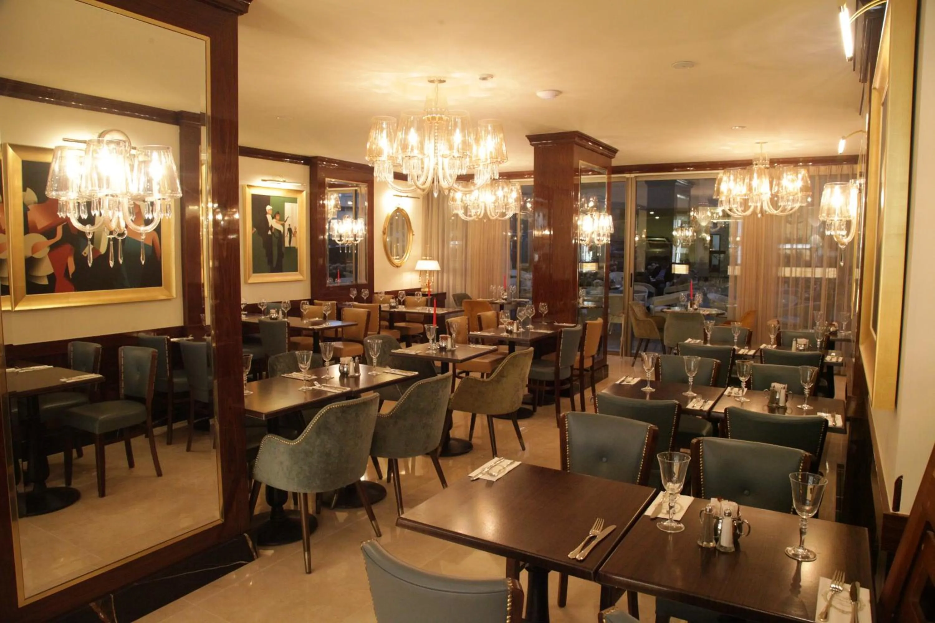 Restaurant/places to eat in Grand Concerto Hotel