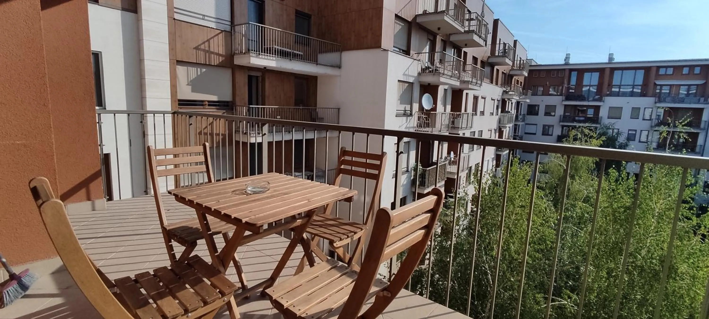 Balcony/Terrace in Corvin Center Suites