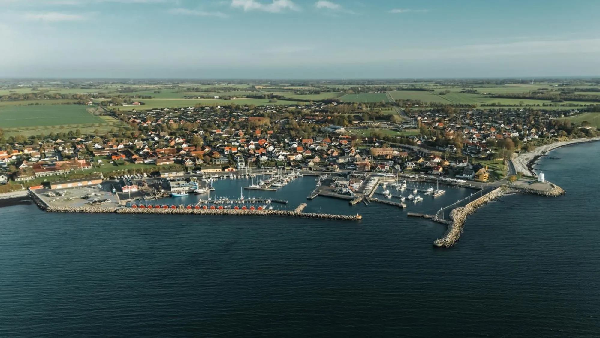 Property building in Strandhotel Klinten