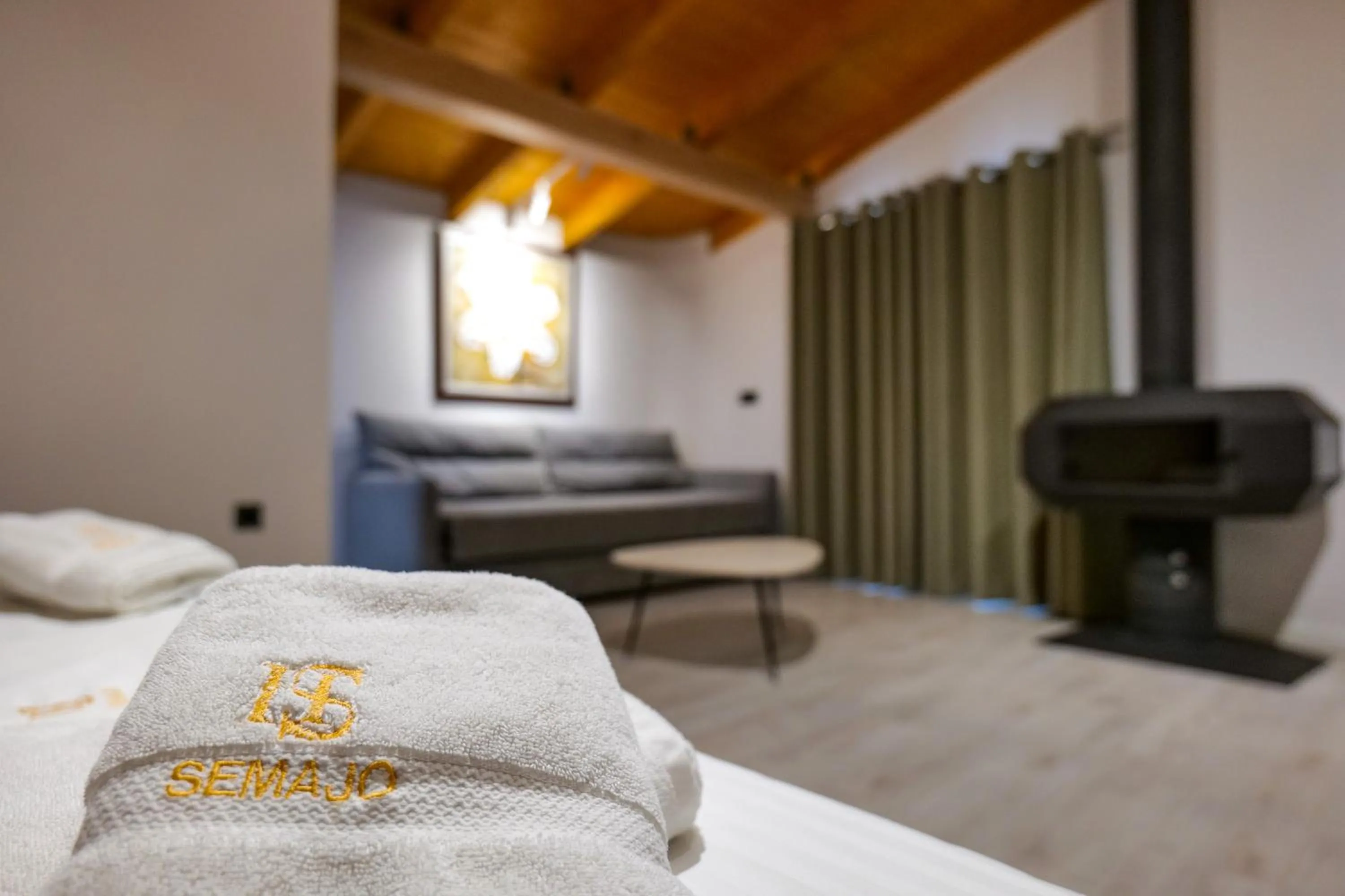 TV and multimedia in Hotel Semajo