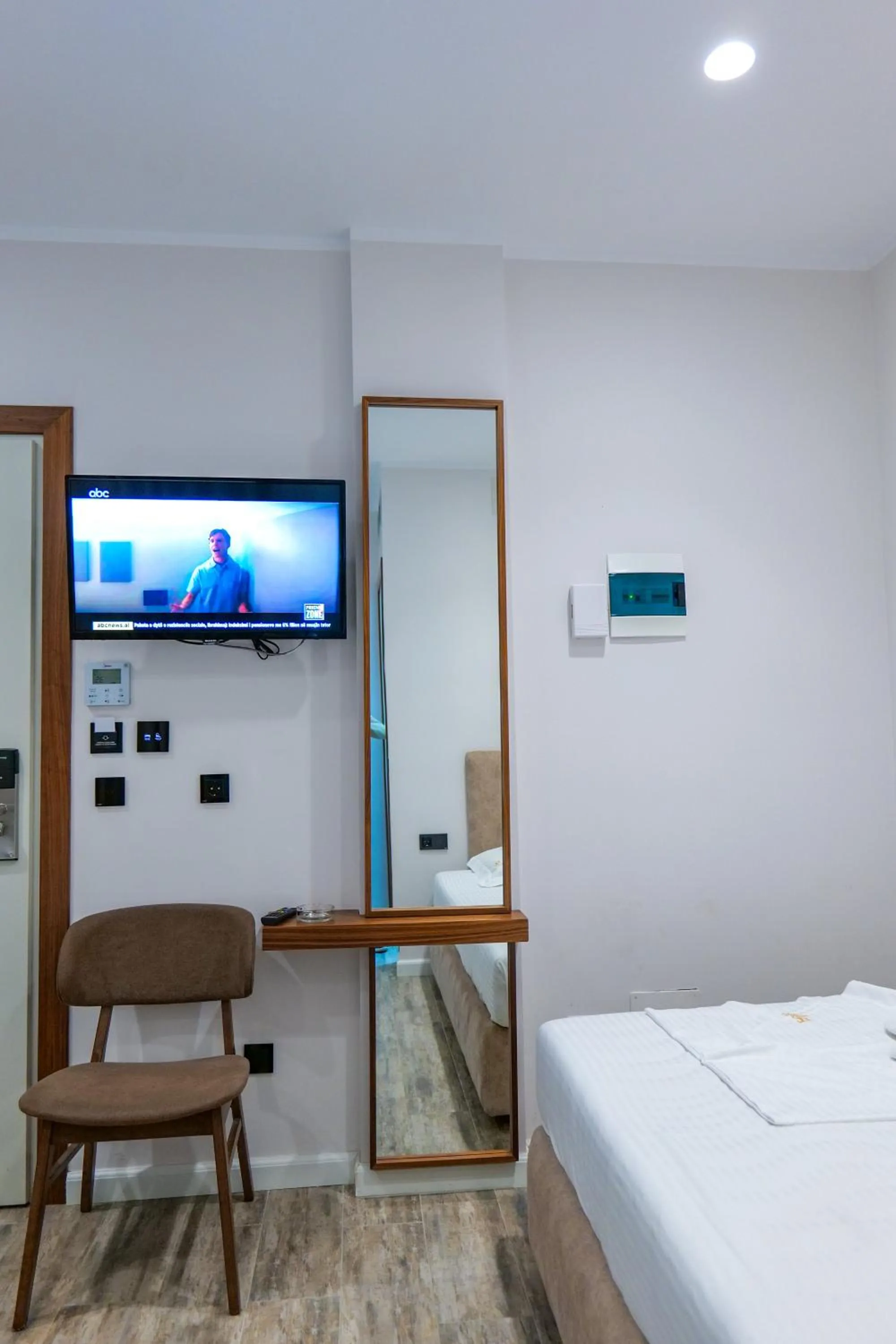 TV and multimedia in Hotel Semajo