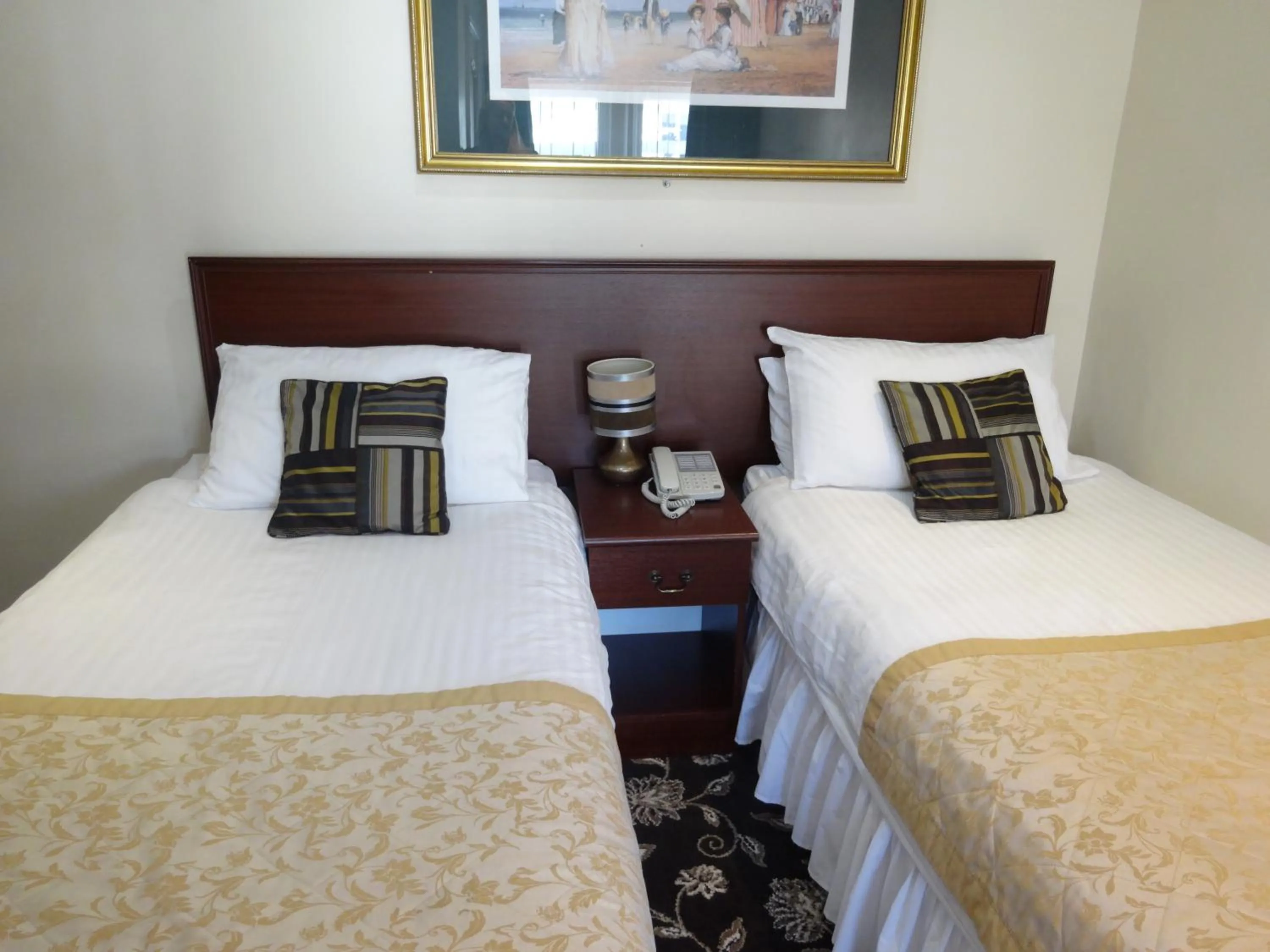 Bed in Waverley Hotel