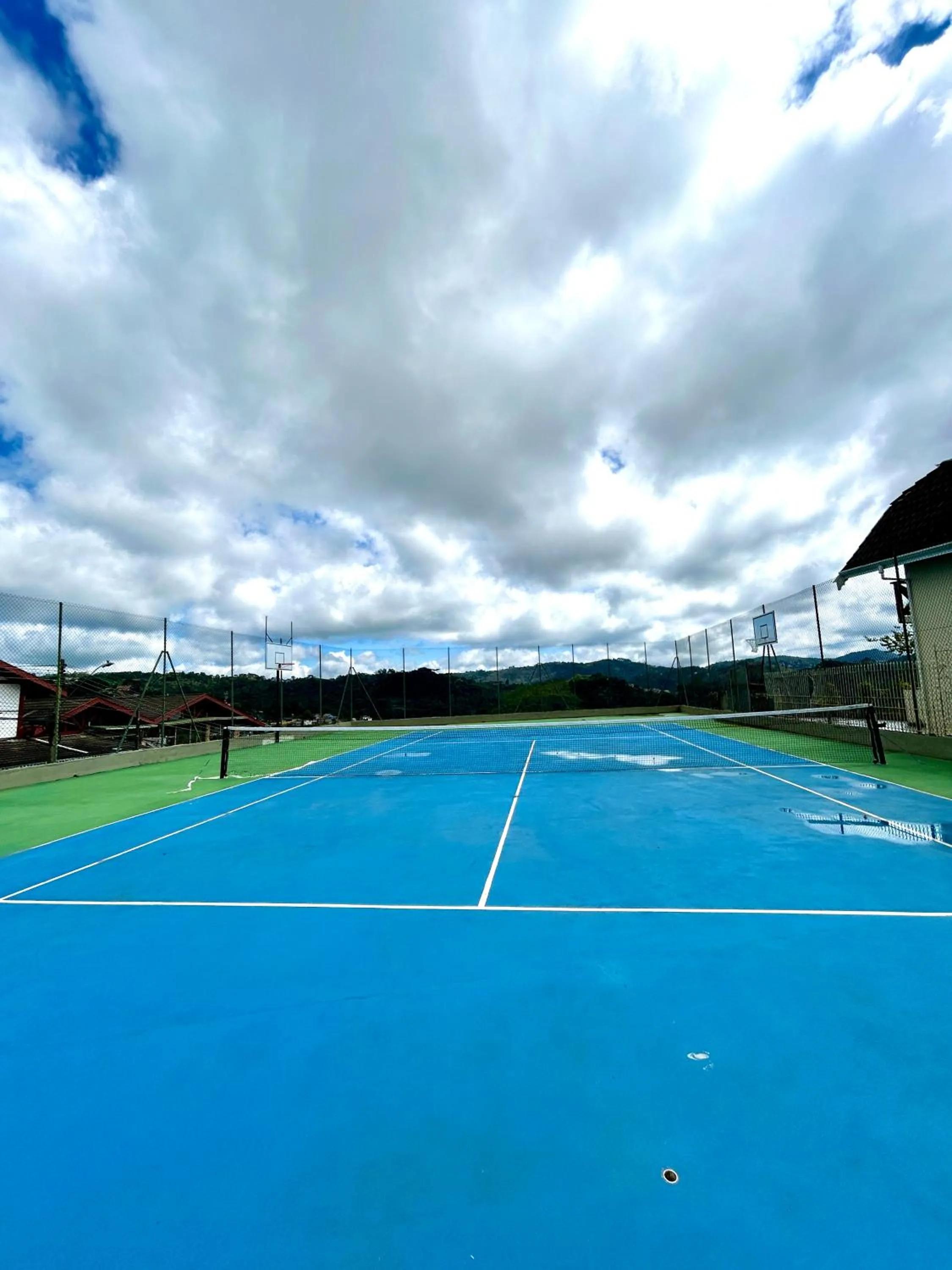 Tennis court in Pousada dos Esquilos