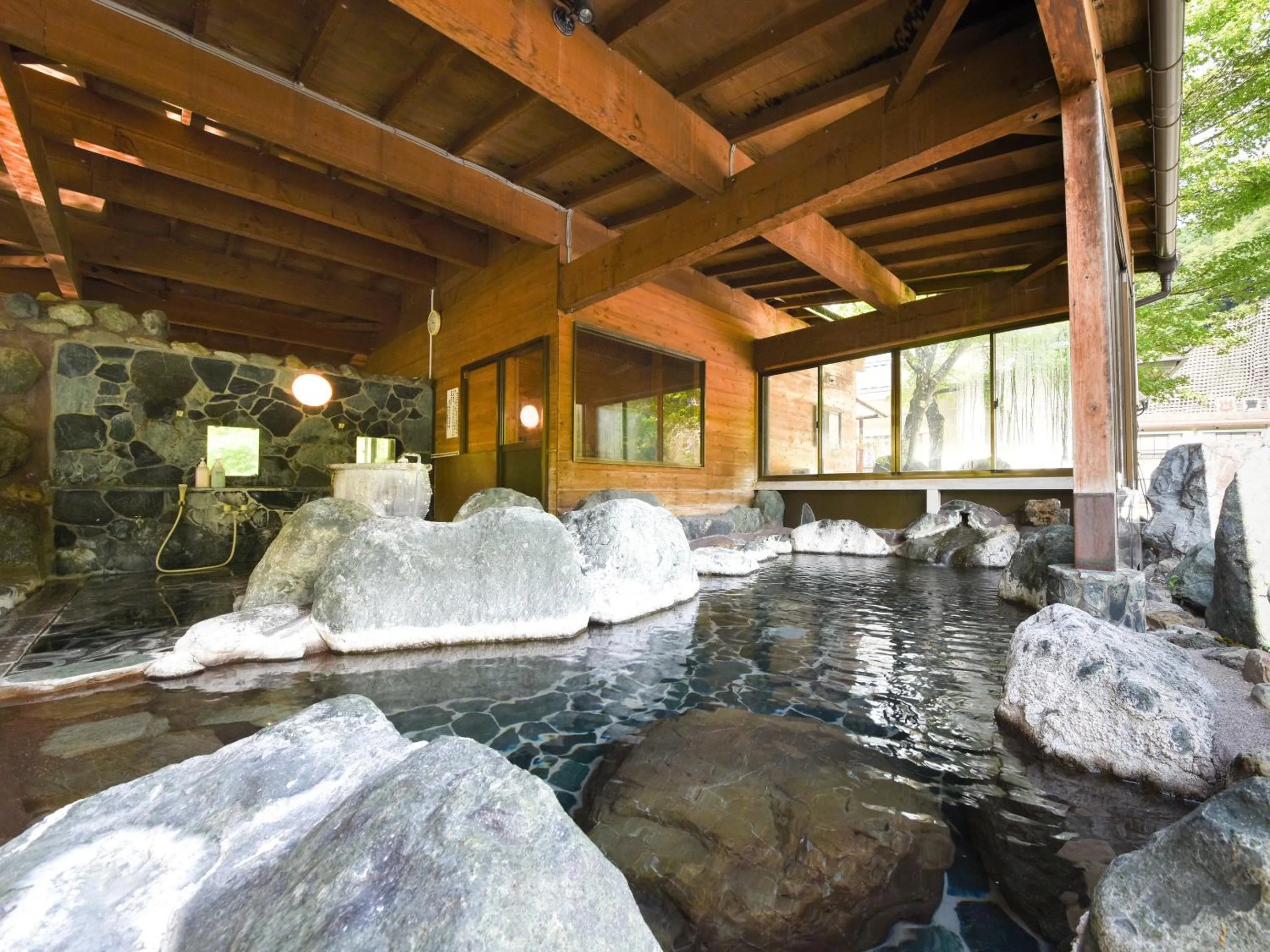 Hot Spring Bath in Iwazonokan