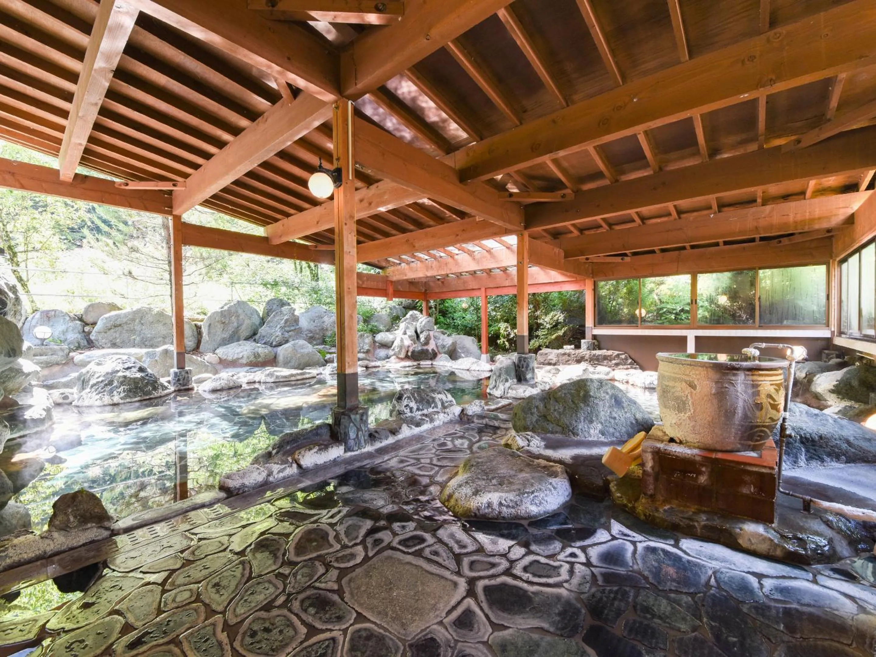 Hot Spring Bath in Iwazonokan