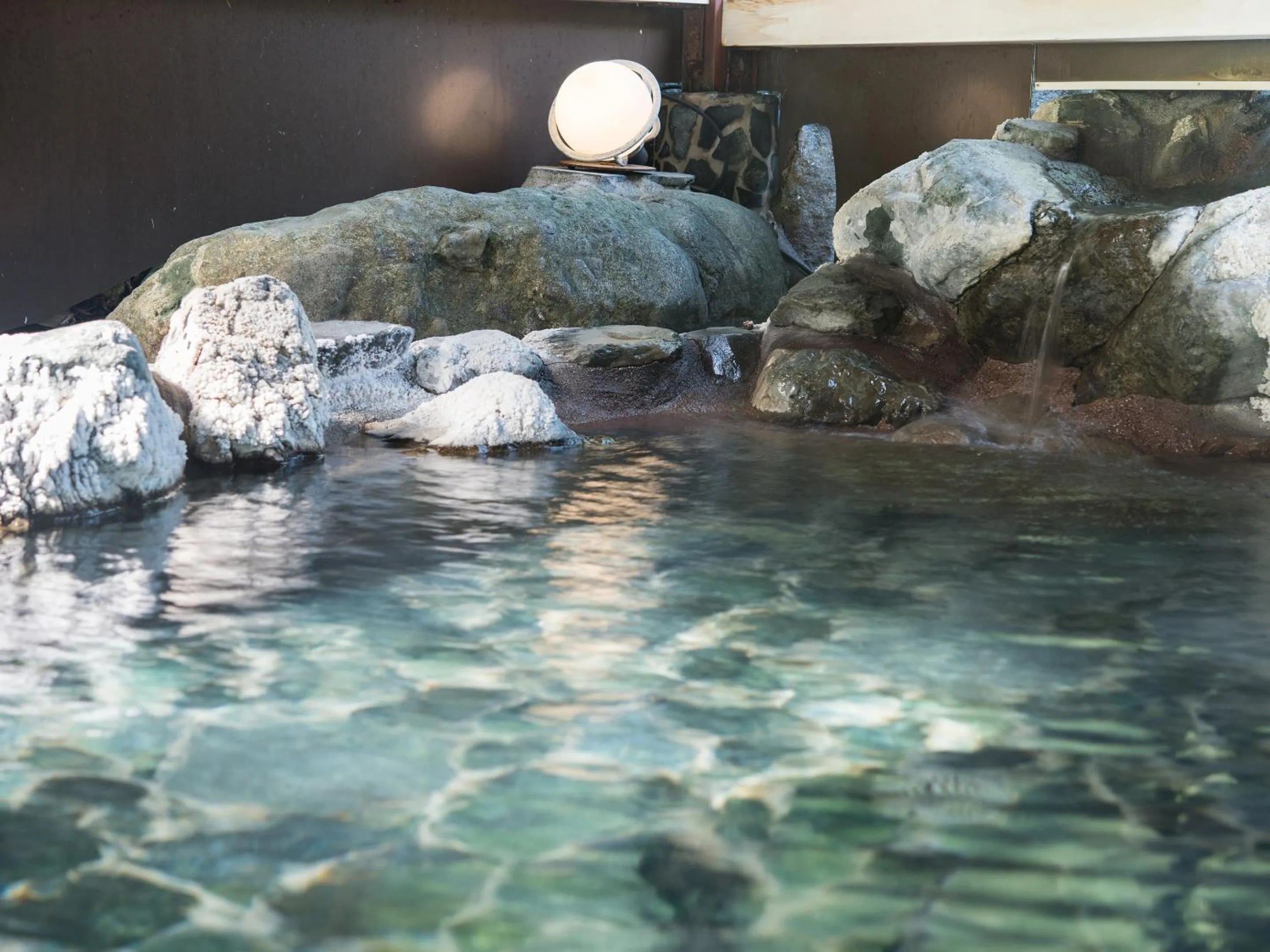 Hot Spring Bath in Iwazonokan