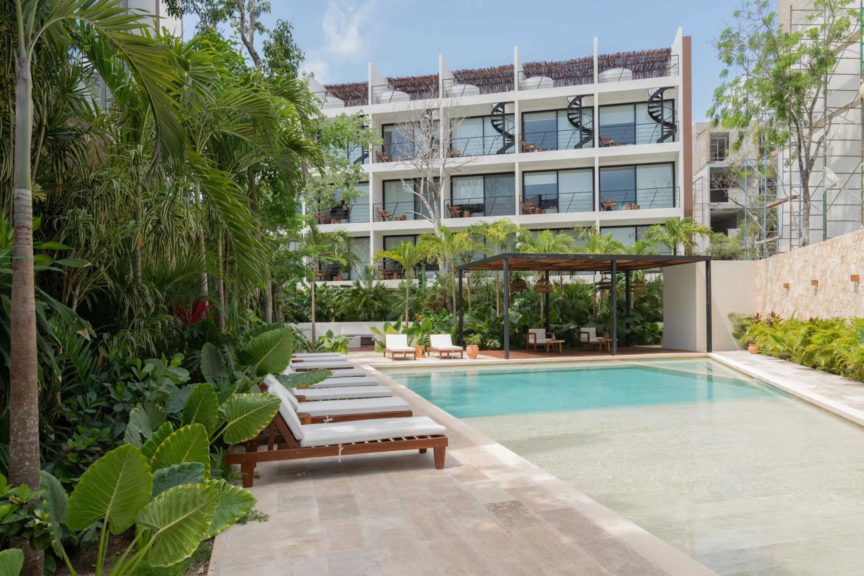 Swimming pool in Chaac