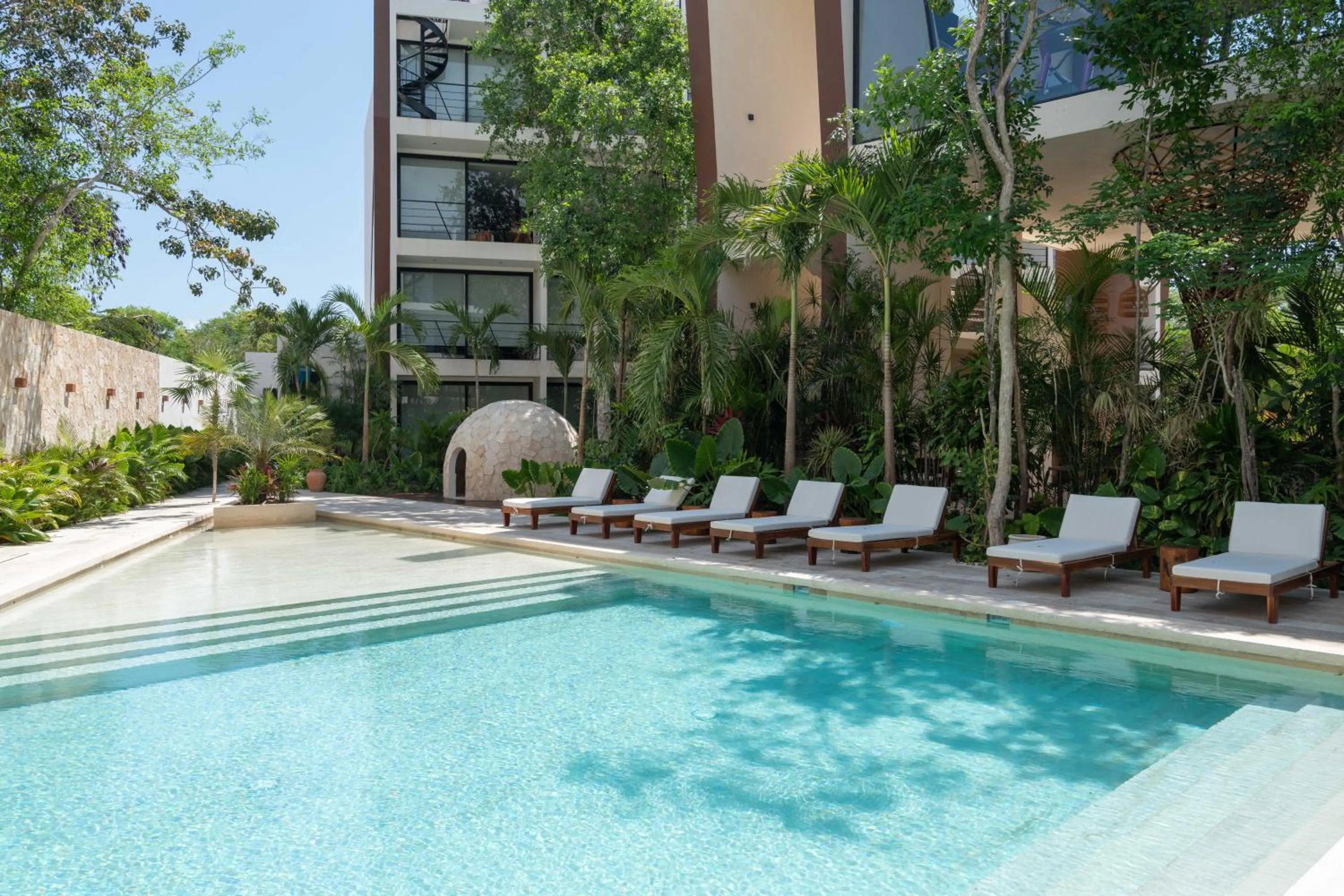 Swimming pool in Chaac